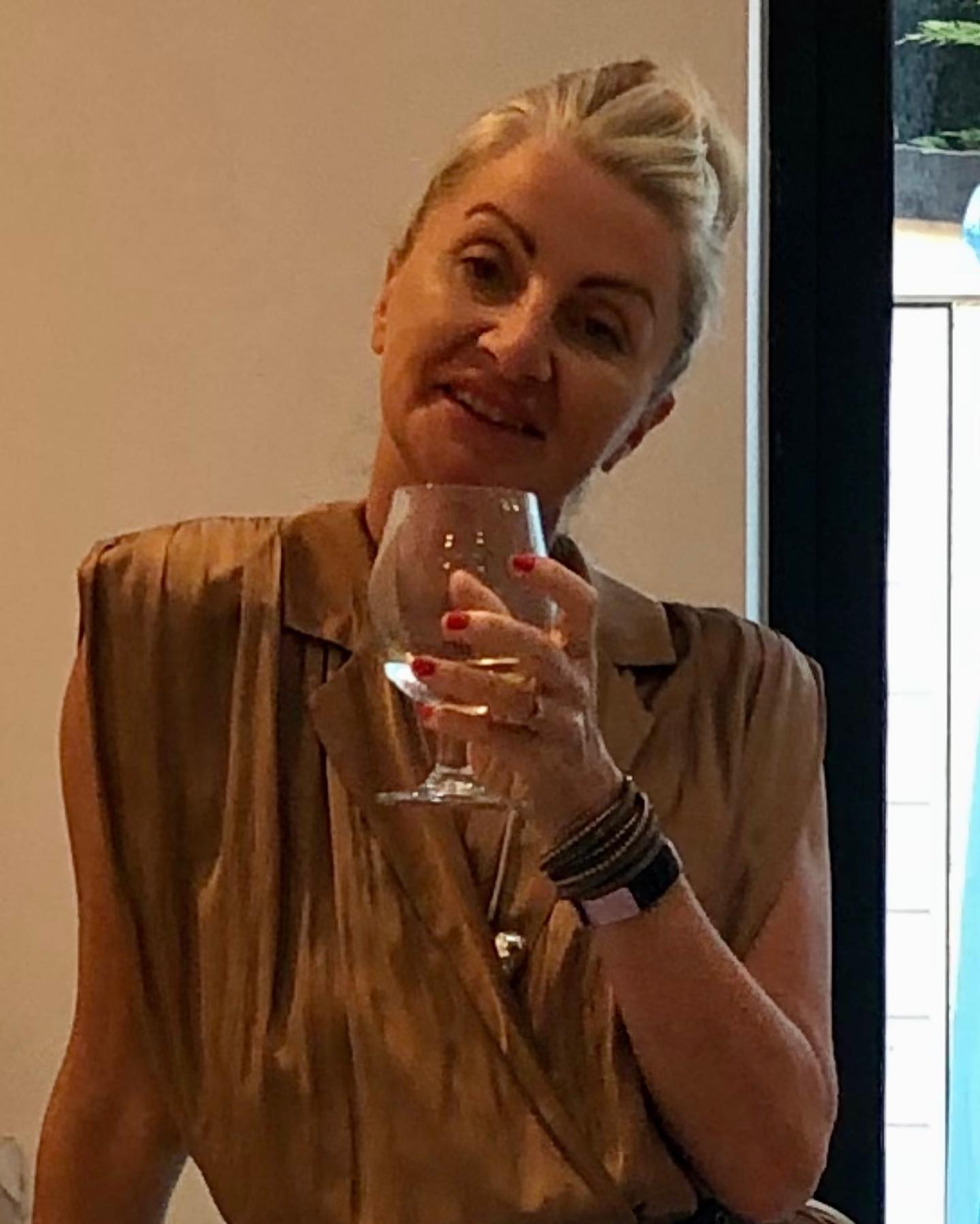Hi 👋 my name is Melissa, Harley St. trained aesthetician specialising in Anti-wrinkle, Aqualyx fat dissolving and Vitamin B12 injections from my salon in Shenfield. DM me for a free no obligation