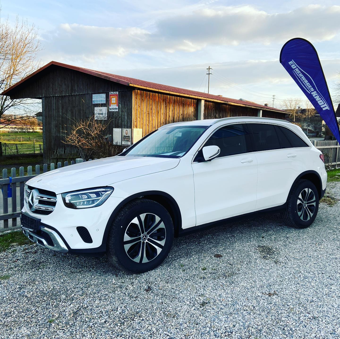 Der Mercedes Benz Glc Steht Fur Ein Eu Neuwagen Knott Facebook