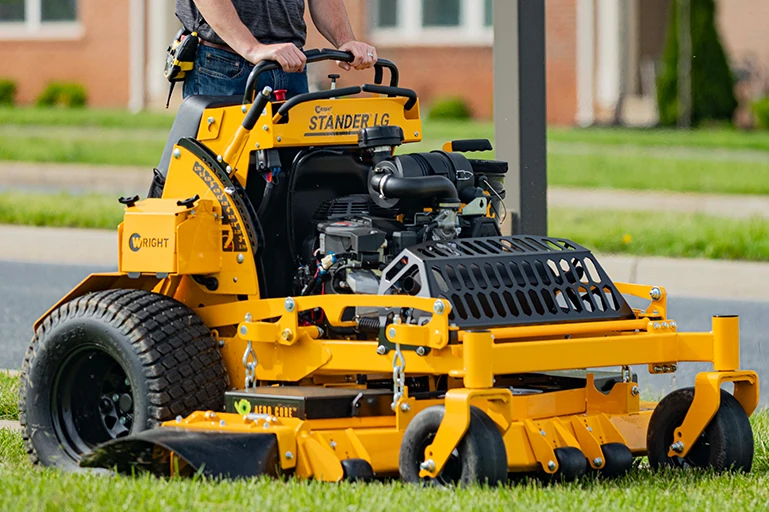 ボブ Interested in a Wright or Walker mower? Spring is right around the