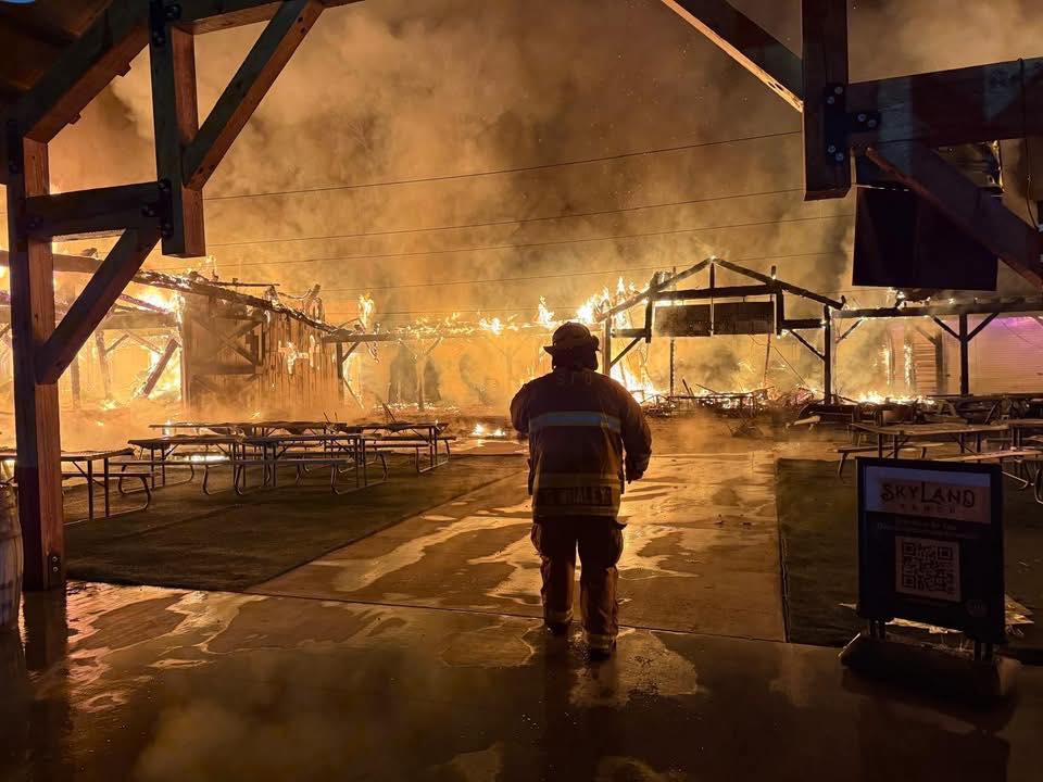 The Smoky - 🚨 Two Large Barns Lost in SkyLand Ranch Fire 🚨 Firefighters ...