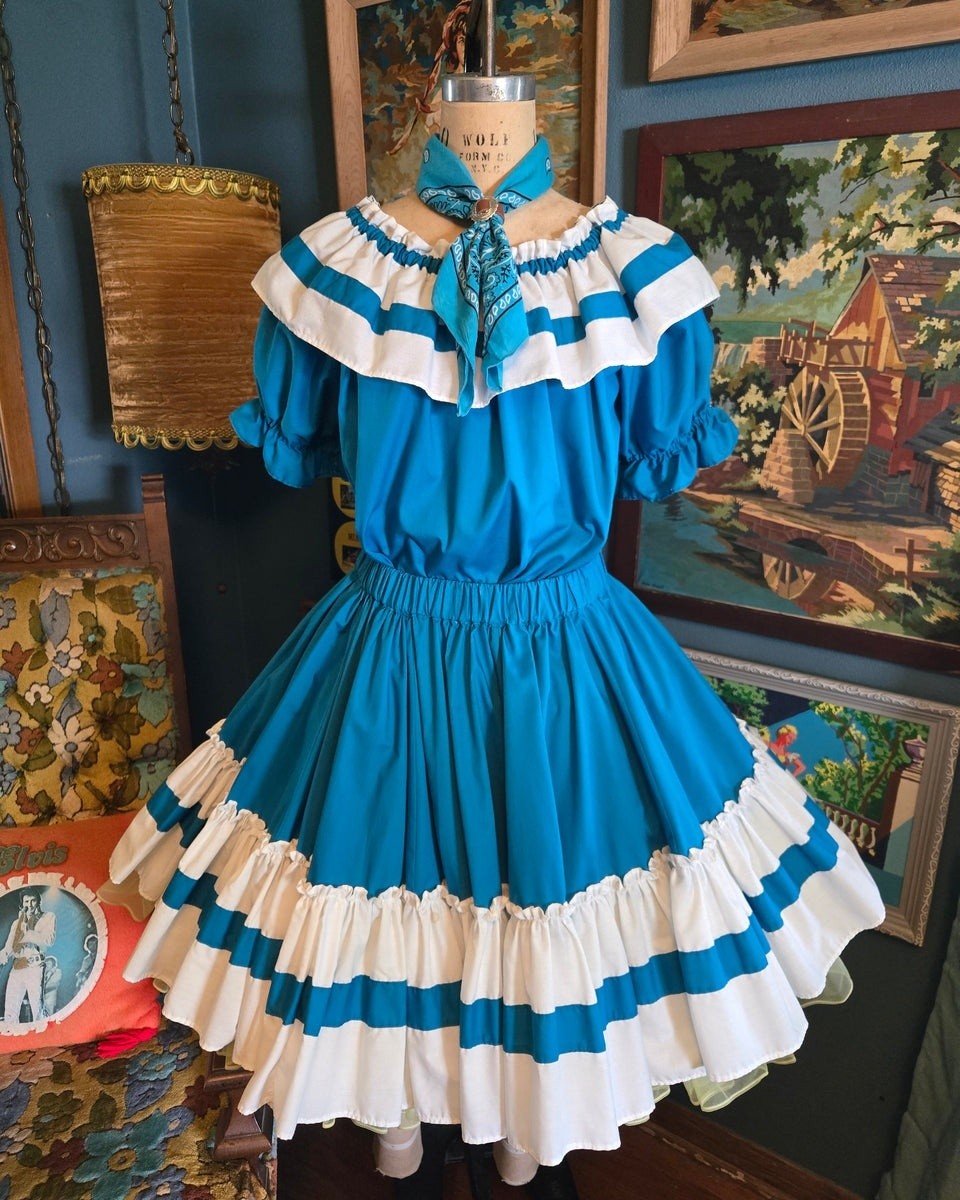 🎵 Swing your partner do-si-do 🎵 These vintage square dancing dresses and sets are ready for one more twirl 'round the dance floor! Click to shop!