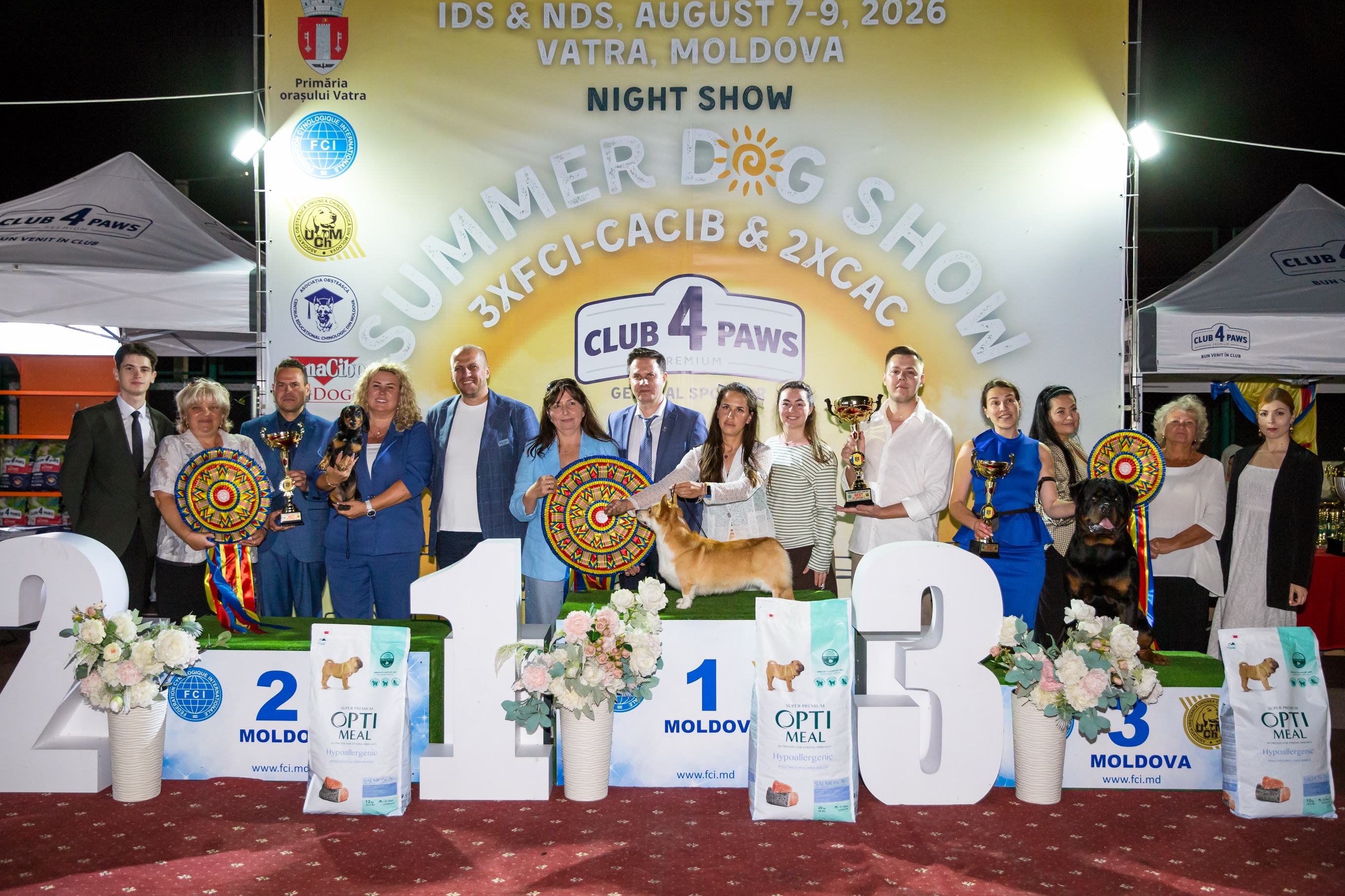 Best in Show Winners at FCI CACIB Dog Show in Vatra Moldova 