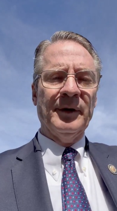 M.A. Rothman - 𝗕𝗨𝗥𝗖𝗛𝗘𝗧𝗧 𝗘𝗫𝗣𝗟𝗢𝗗𝗘𝗦 𝗢𝗡 𝗠𝗖𝗖𝗢𝗡𝗡𝗘𝗟𝗟 𝗙𝗢𝗥 𝗕𝗟𝗢𝗖𝗞𝗜𝗡𝗚... | Facebook