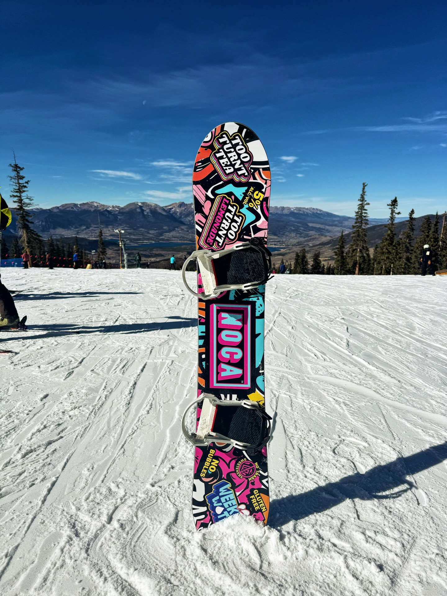 Day 6 🎁 ONE OF A KIND Snowboard! This 152cm Bone with Triple