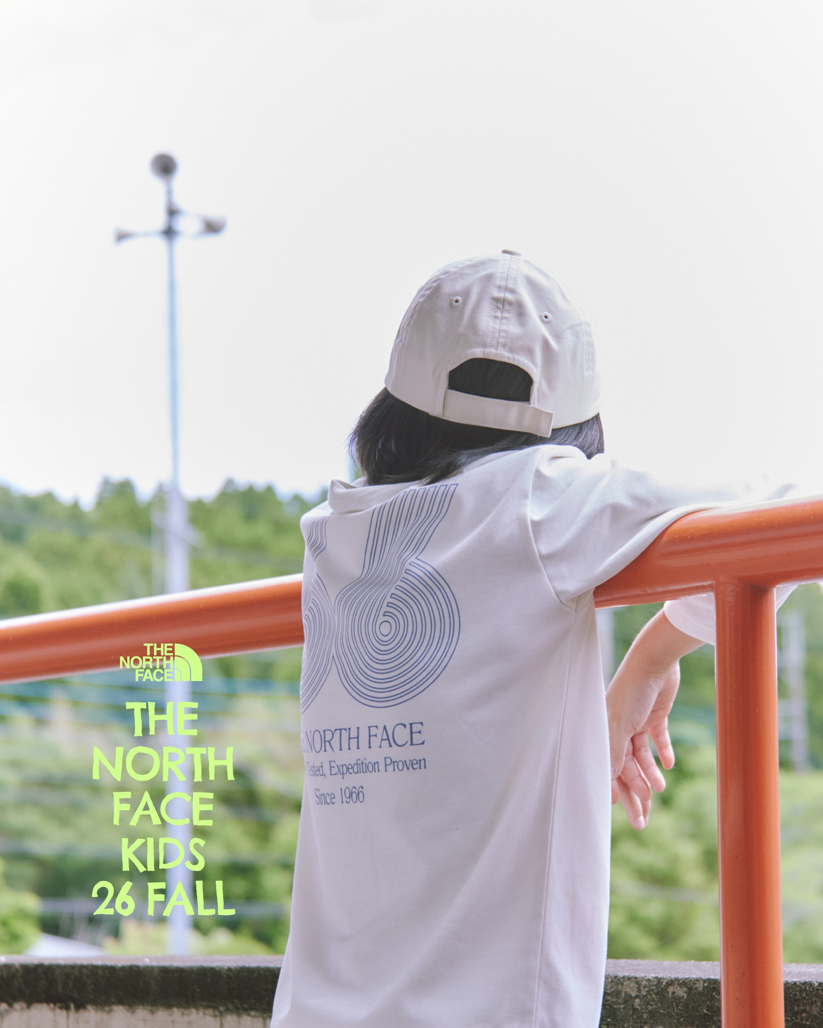 Kids Athletics Tee Collection 学校も、公園も 子どもの世界は、いつ