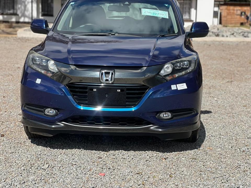 Honda Vezel Hybrid Recent import 2016 model Low mileage Steering