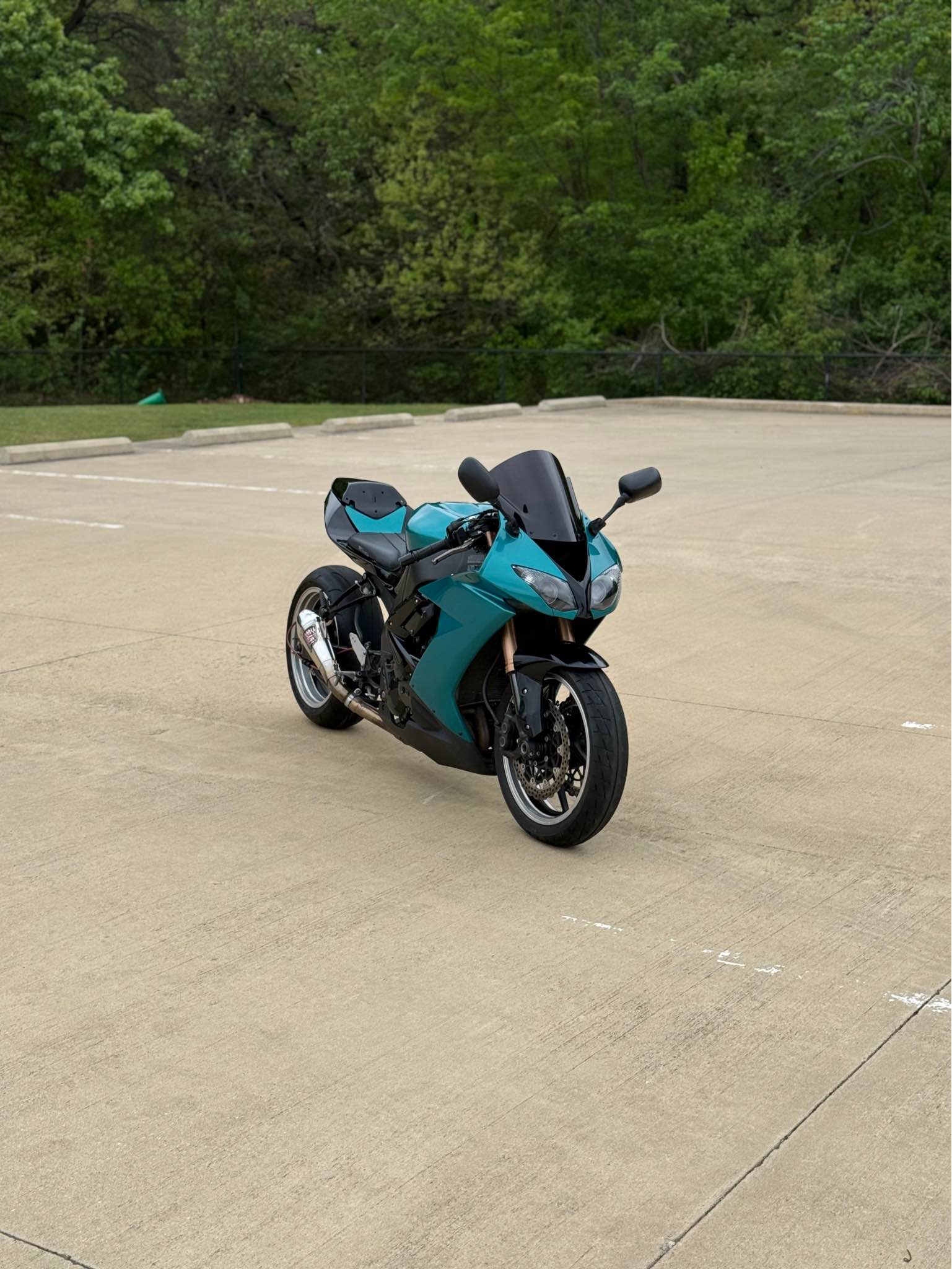 looking to sell a 2010 zx10R with 10k on motor, asap all it needs