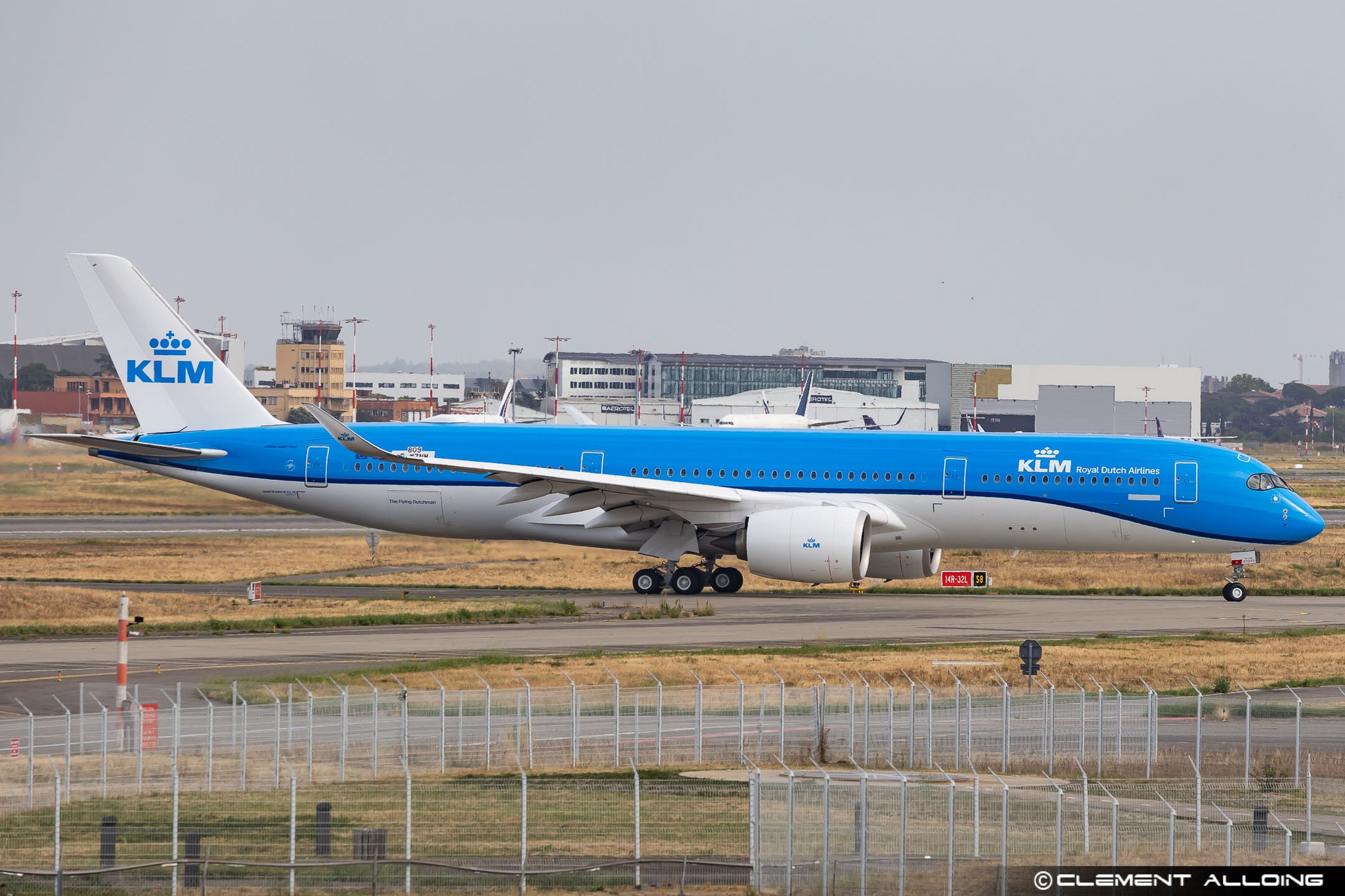 RTO tests in TLS for KLM's first Airbus A350-900 (PH-ZNA). Photos