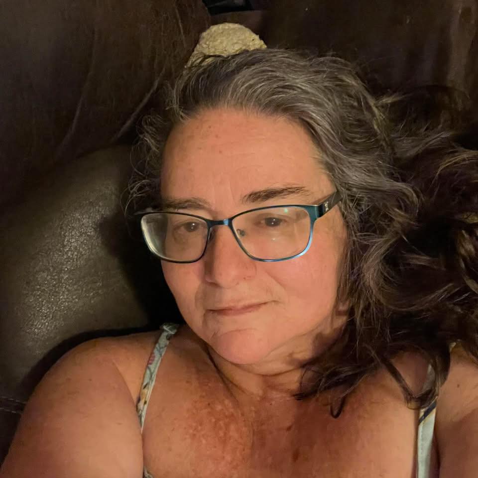 Growing up in Maryland | # Riddle: This woman was born in 1975 | Facebook