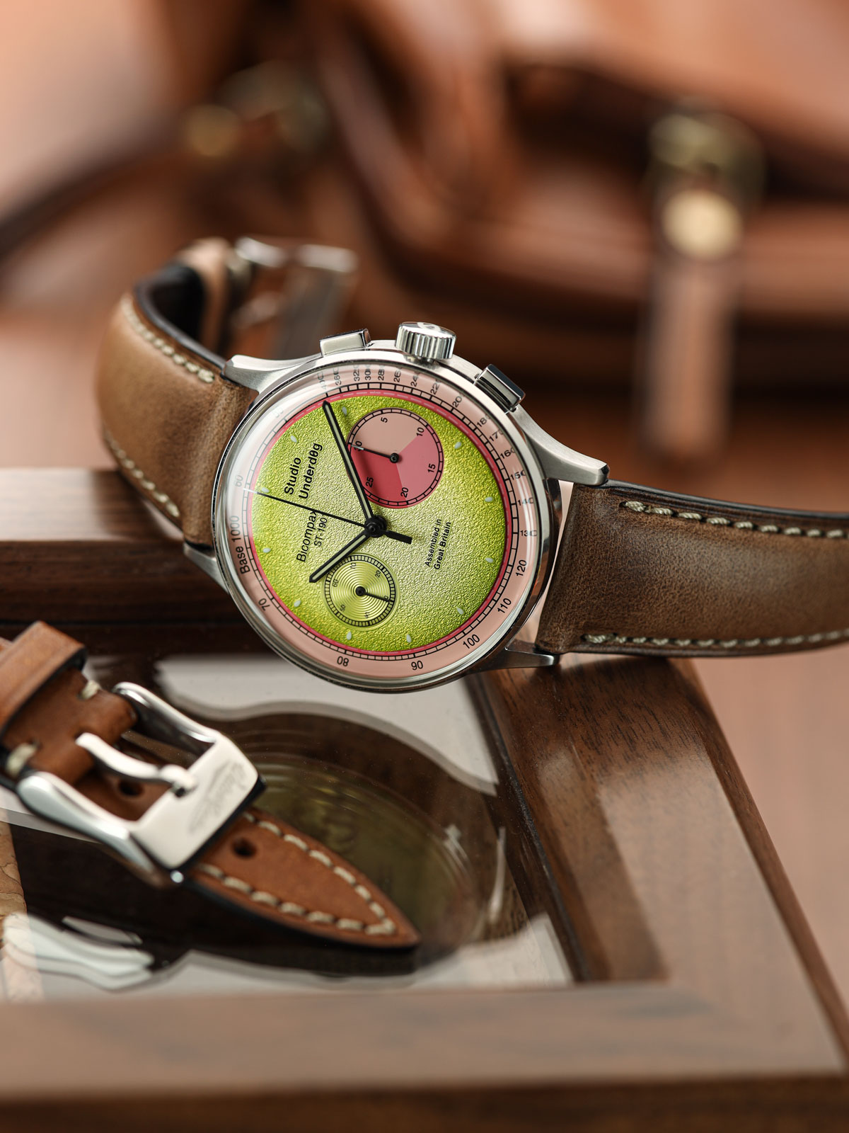 WatchGecko - The Geckota C-04 VK64 Space Age Racing Chronograph