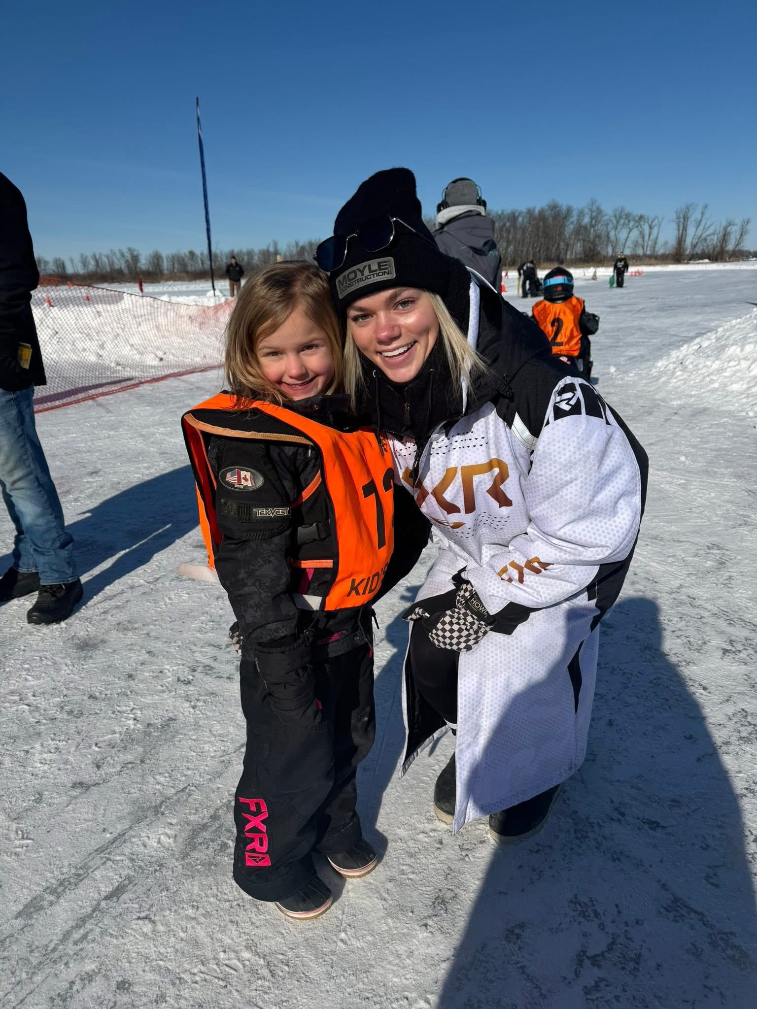 Kids Pro Ice Racing Snowmobile Circuit