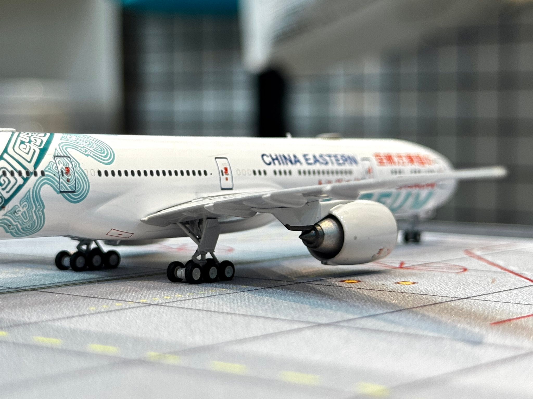 1/400 中國東方航空B777-300ER（B-7349）「上海博物館」特別塗裝正式