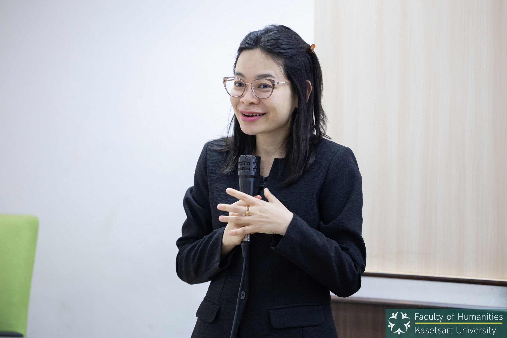 Faculty of... - Faculty of Humanities, Kasetsart University