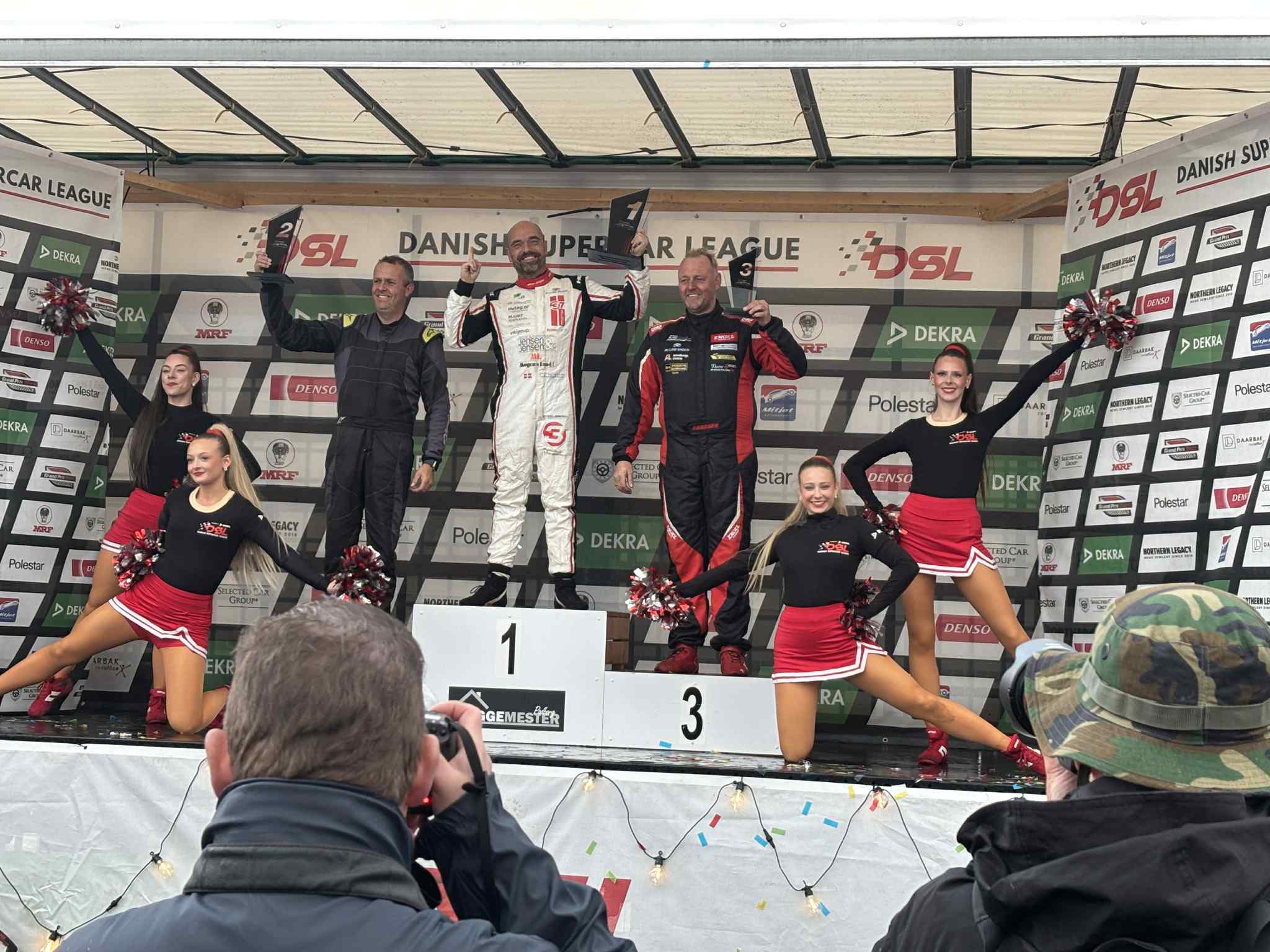 Rac37eam - 🇩🇰 Danmarksmester i Masterklassen 🏆Legend Car... | Facebook