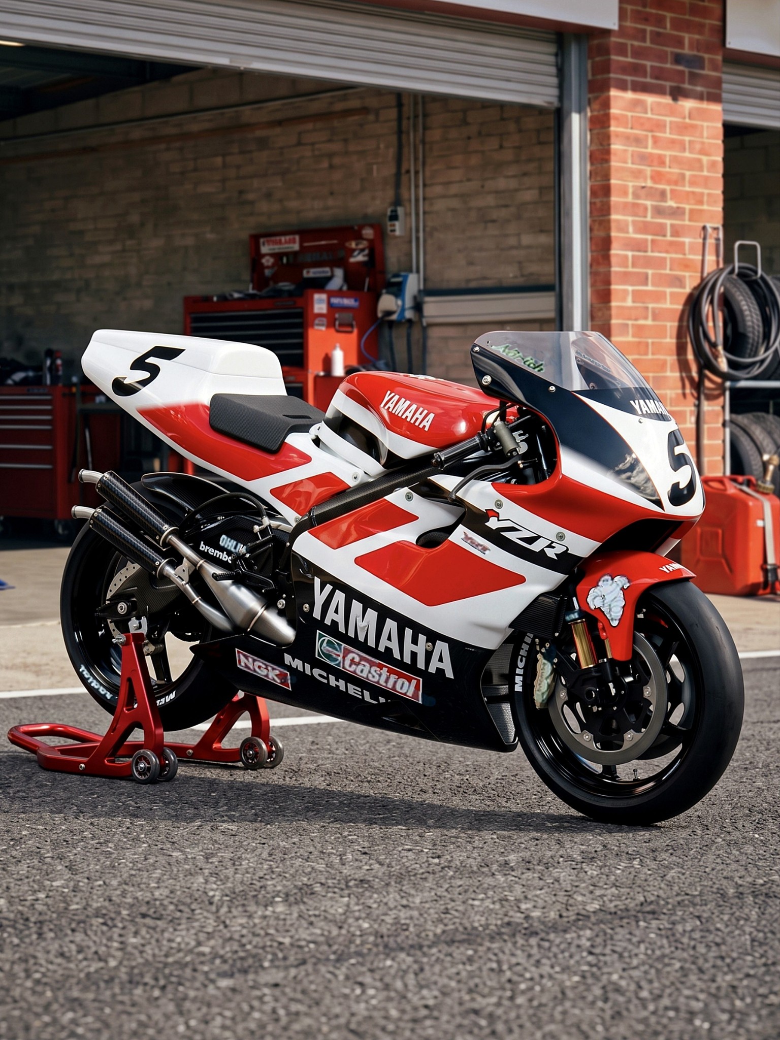 The late Norifumi Norick Abe 🇯🇵 (Yamaha Team Rainey) rode YZR500