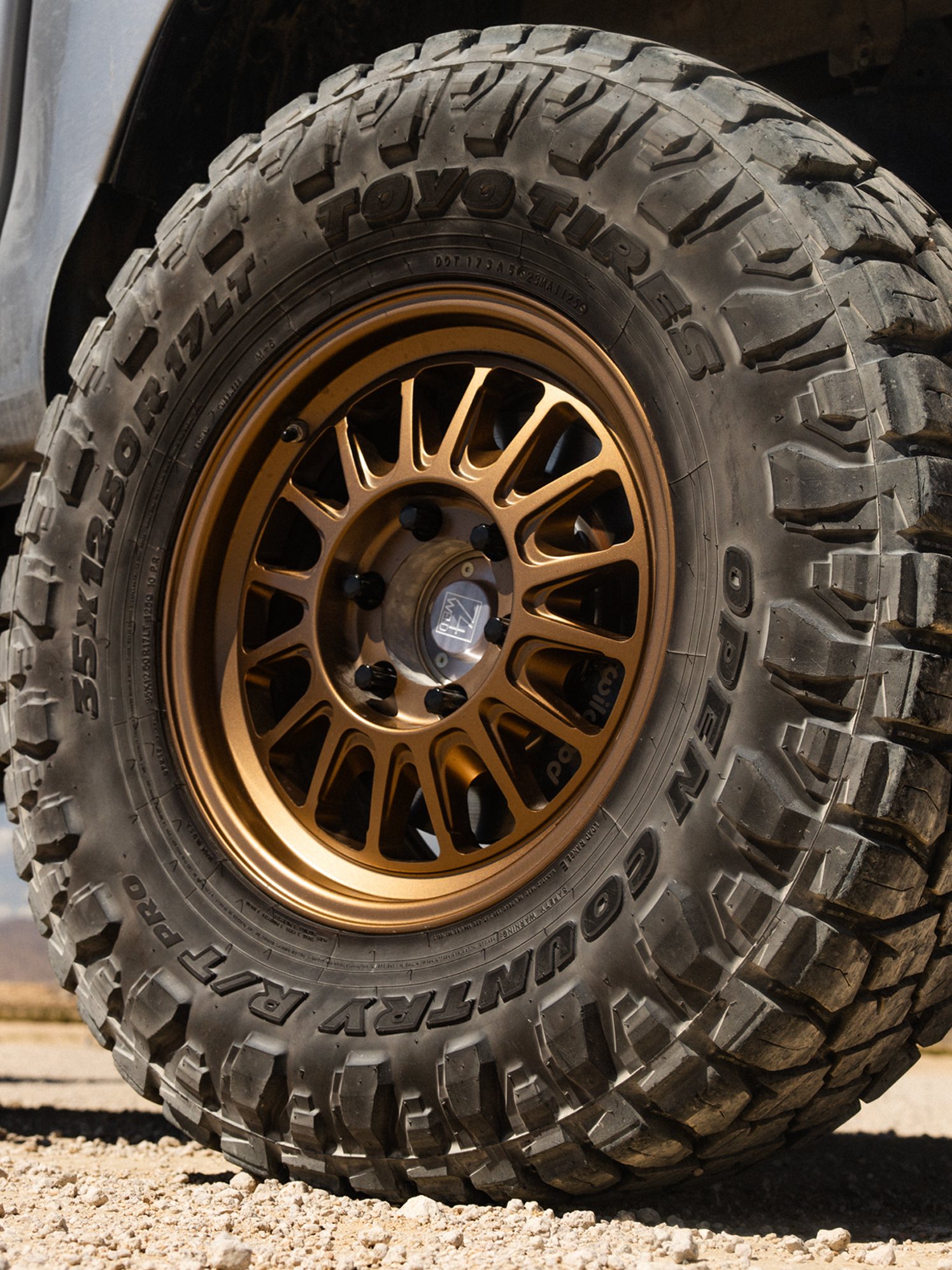 KMC - Crazy colors on this XS235 Grenade beadlock Powersports