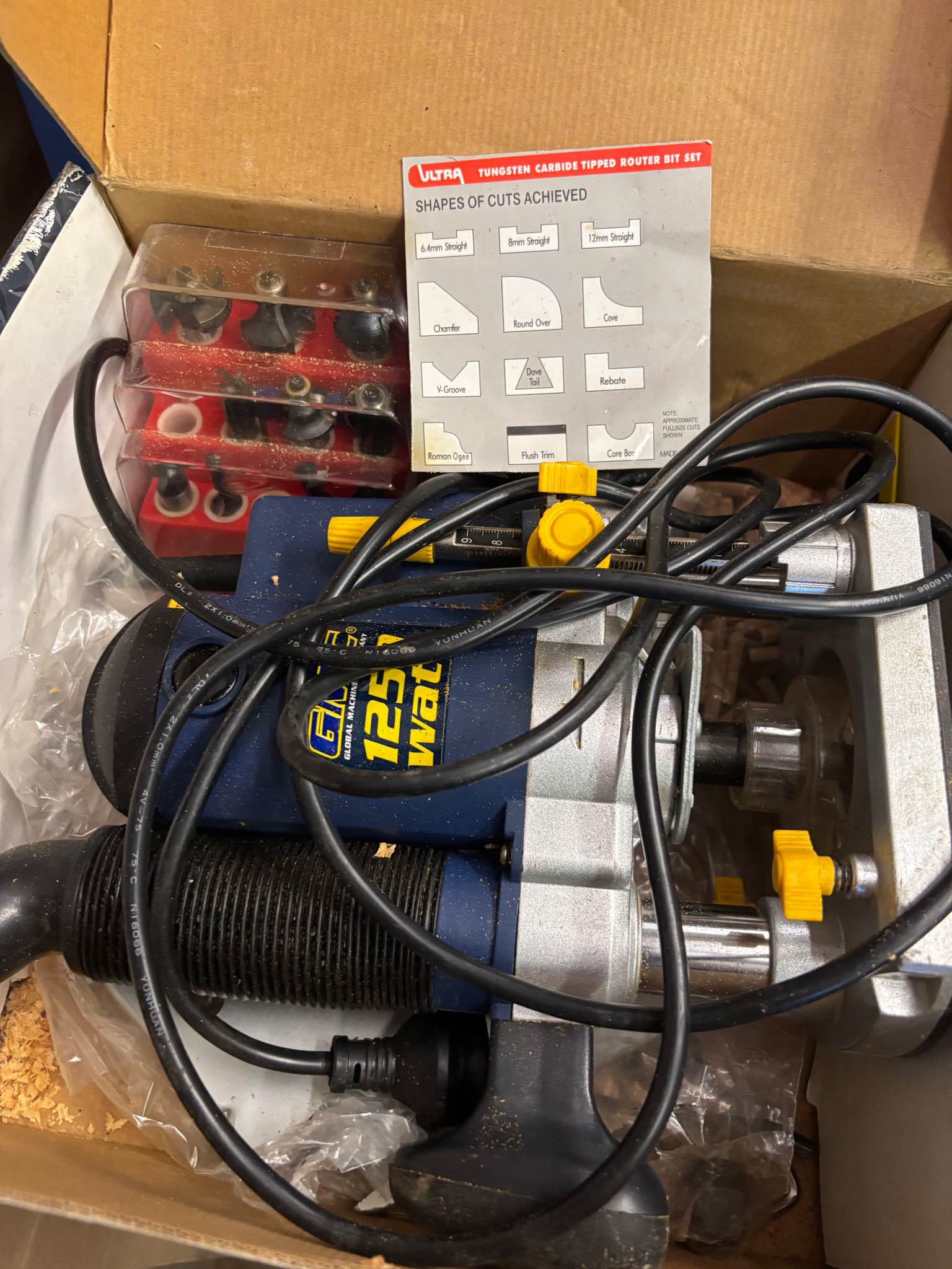 Variable speed router 1250w with bits - Routers - Sydney, Australia ...