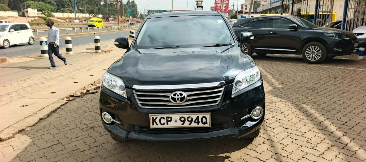 🚗🔥 2010 TOYOTA VANGUARD FOR SALE! 🔥🚗 ✨ Stylish. Spacious
