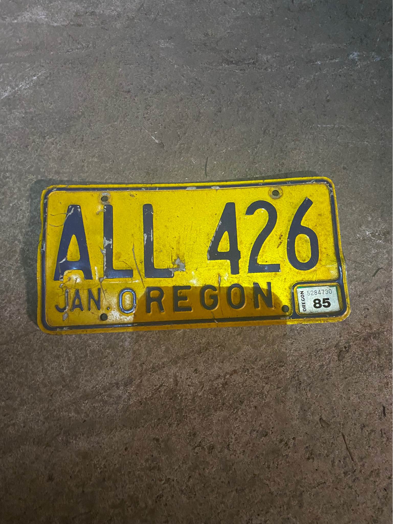 Very nice vintage wood Parking in Rear sign 17” x 10”. Sign is in