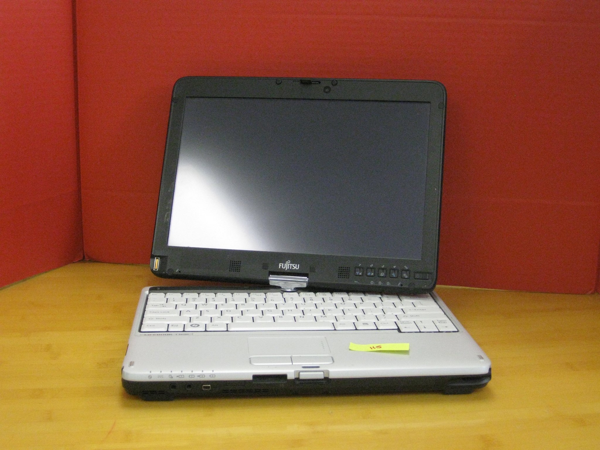 Fujitsu Lifebook A550/A CPU Corei5 520M@2.40 GHz HDD: 750 GB RAM