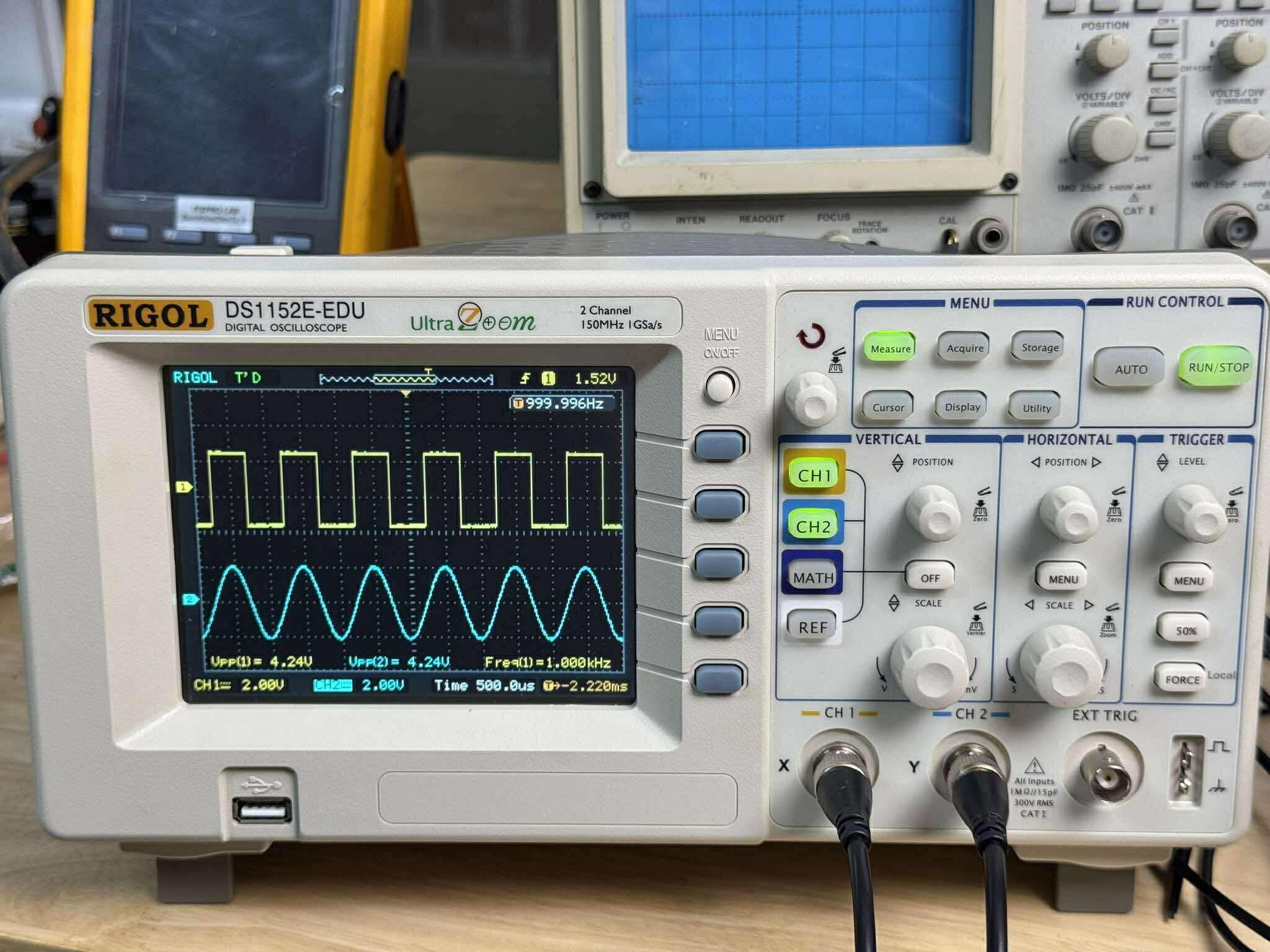 Bachkhoadientu.vn - Máy hiện sóng Rigol 150mhz 2 kênh, 1Gs/s hiệu năng ...