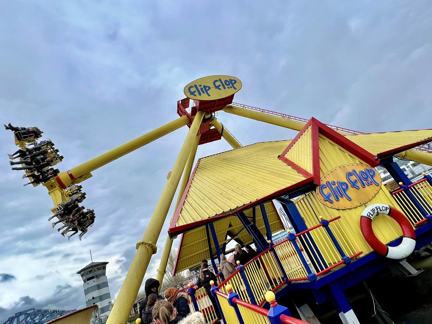 Theme - Flip Flop has officially left Flamingo Land with the ride being ...