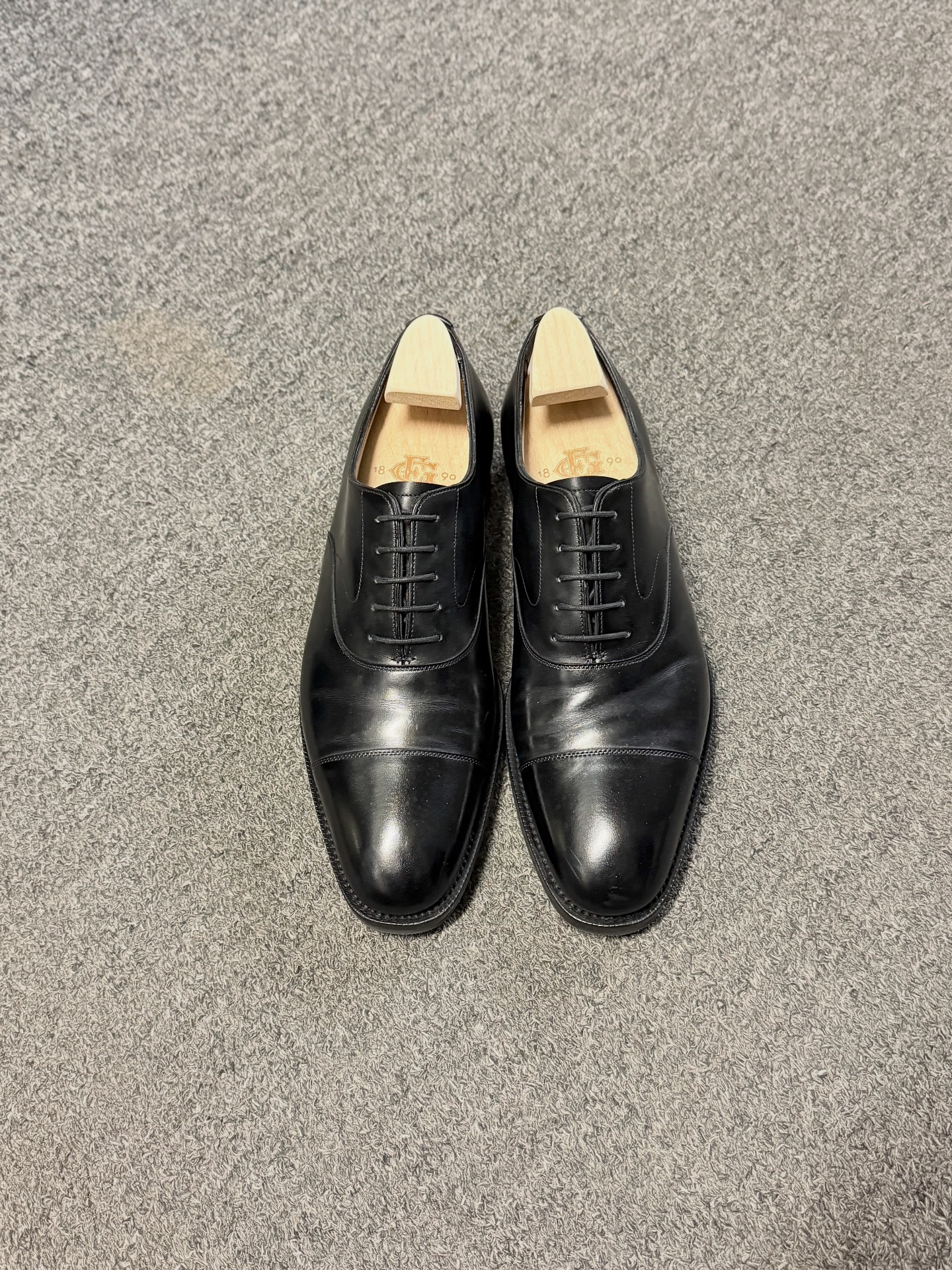 Model - #3406 Edward Green Chelsea⁣ Size - 7/7.5D⁣ Last - 88 