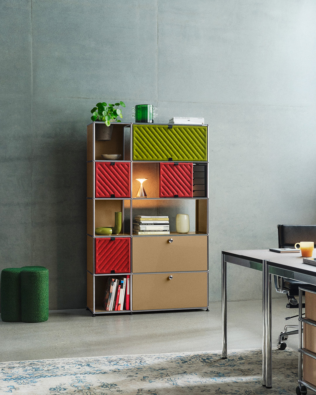 HEES - Das neue USM Haller Soft Panel lässt sich ganz einfach umklappen ...