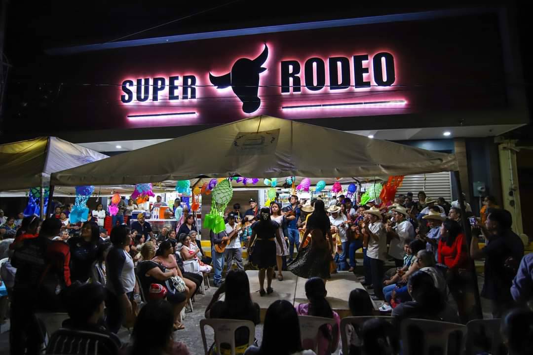 SUPER RODEO CATEMACO,VER.... - SUPER RODEO CATEMACO,VER.