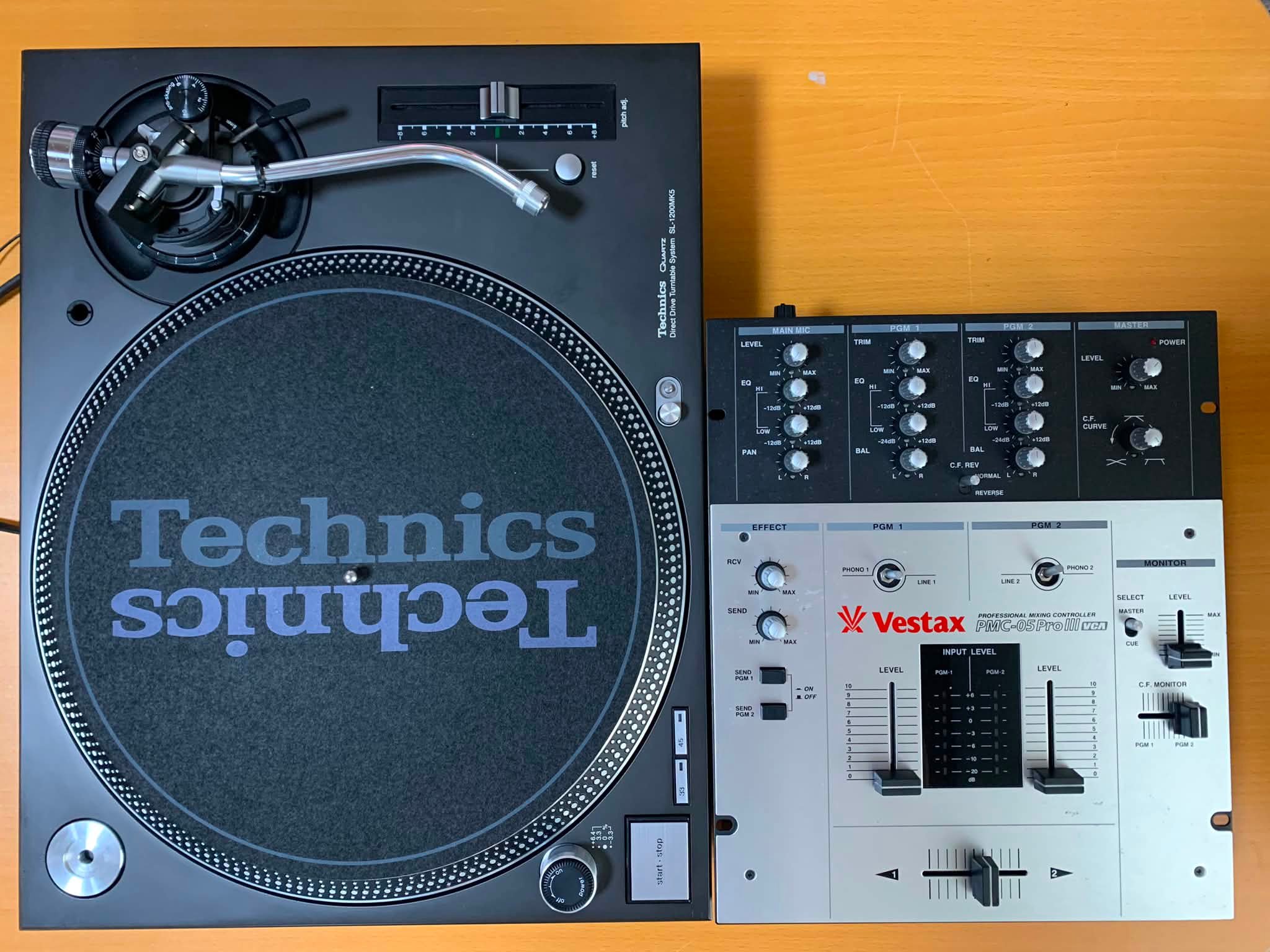 SOLD: DJ Set! Technics SL-1200 MK5, Vestax PMC-05 Pro III, Stanton
