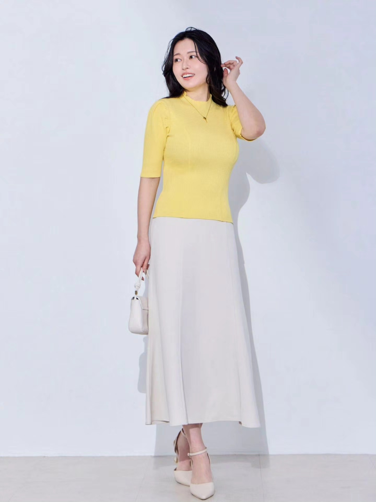 🍋 ⁡⁡ ⁡人気のプチハイ5分袖パネルニットが 春夏初秋向けのサマー