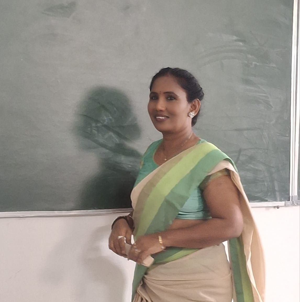 Shobharani Rani - Hi #friends good morning shoot lo saradhaga | Facebook