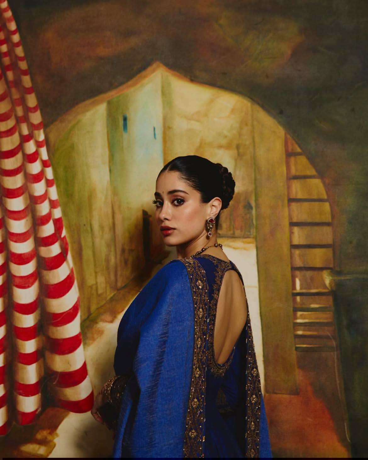 janhvi kapoor in blue dress InPics FARM Rio Blue Flower Due_for_release Select Sneaker Size:41