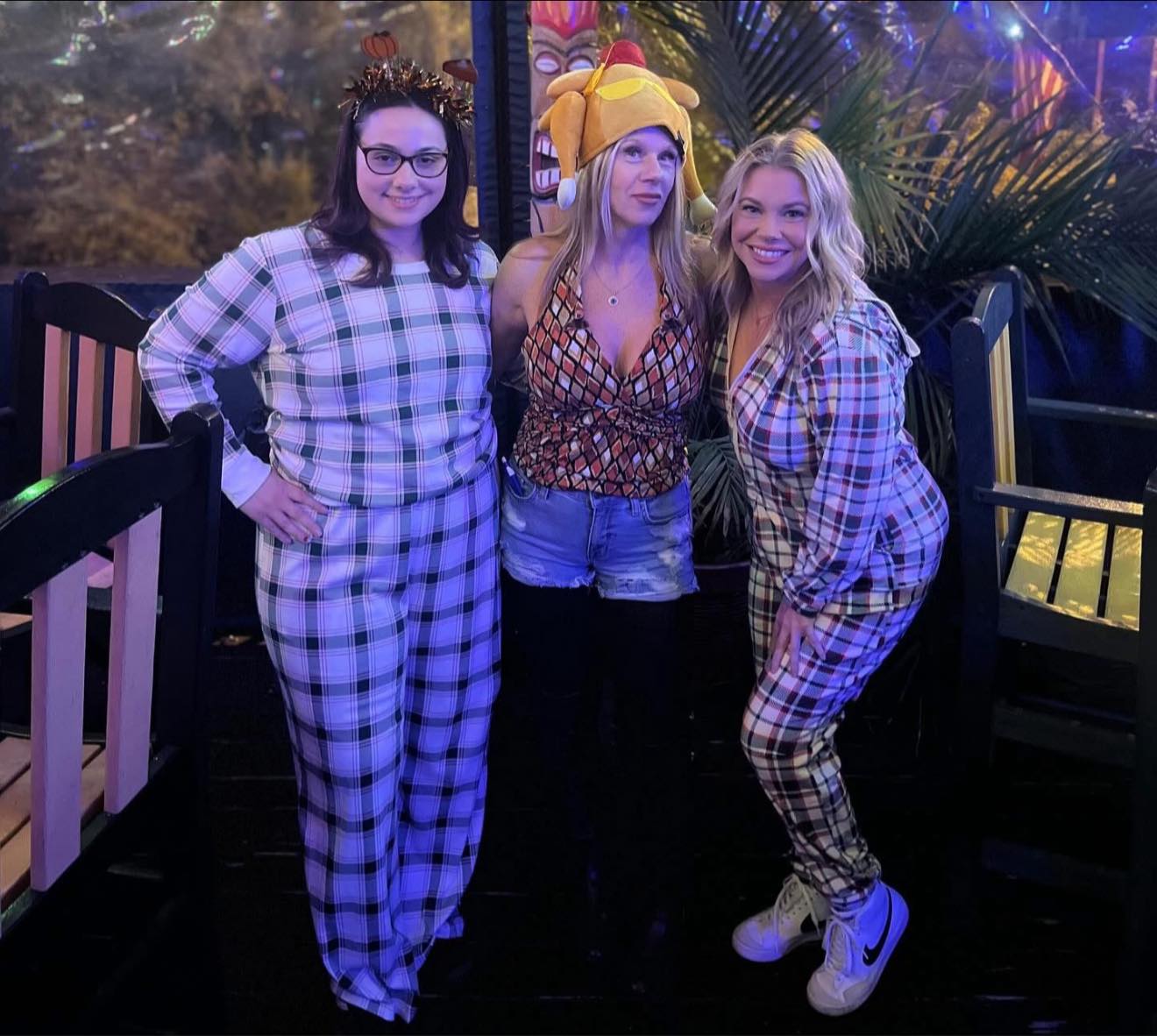 The Sea - These ladies are ready to make your Thanksgiving Eve ...