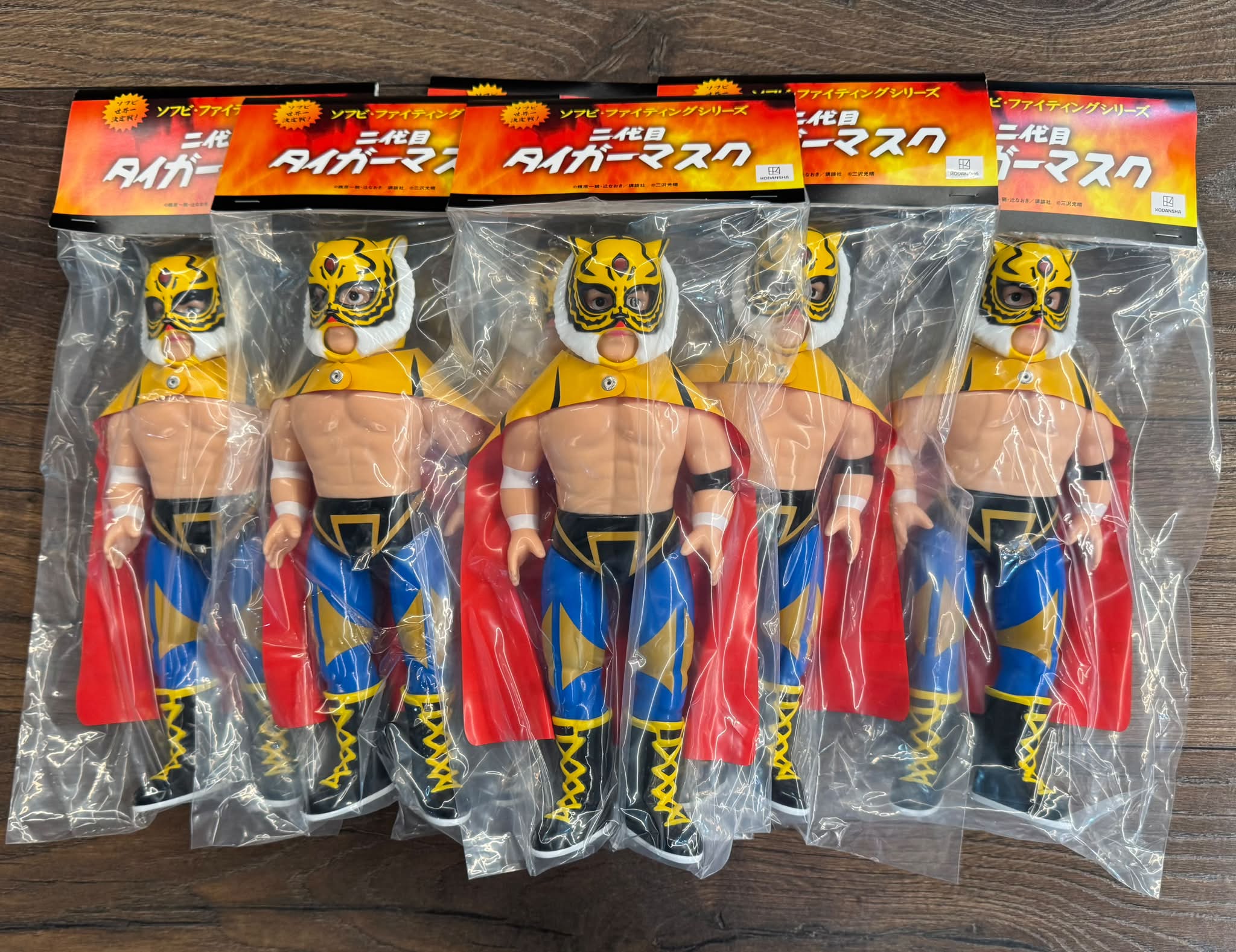Sold Out! * ** 本日新商品発売 MEDICOM TOY SFS 二代目タイガーマスク