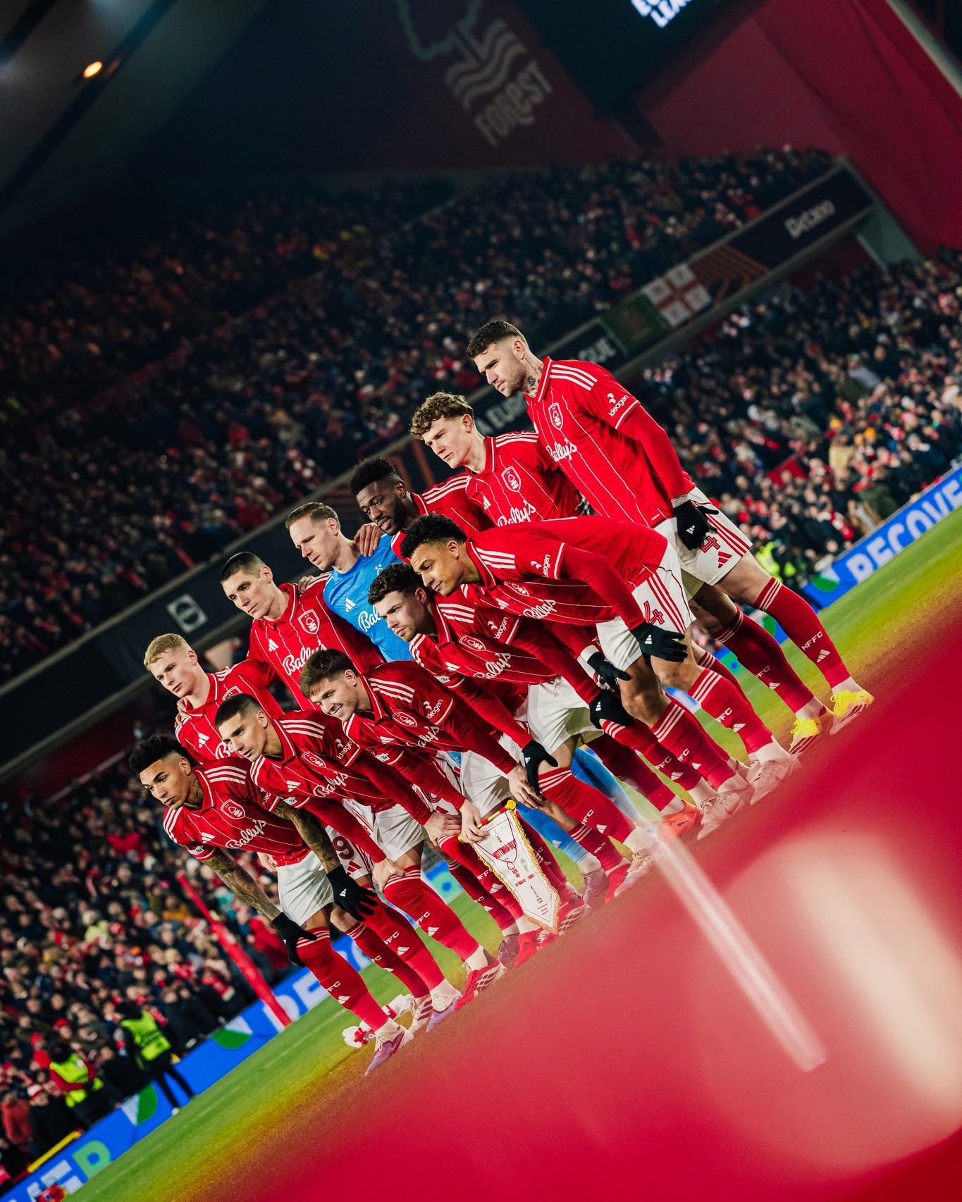 The Reds. 🔴 - Nottingham Forest | Facebook