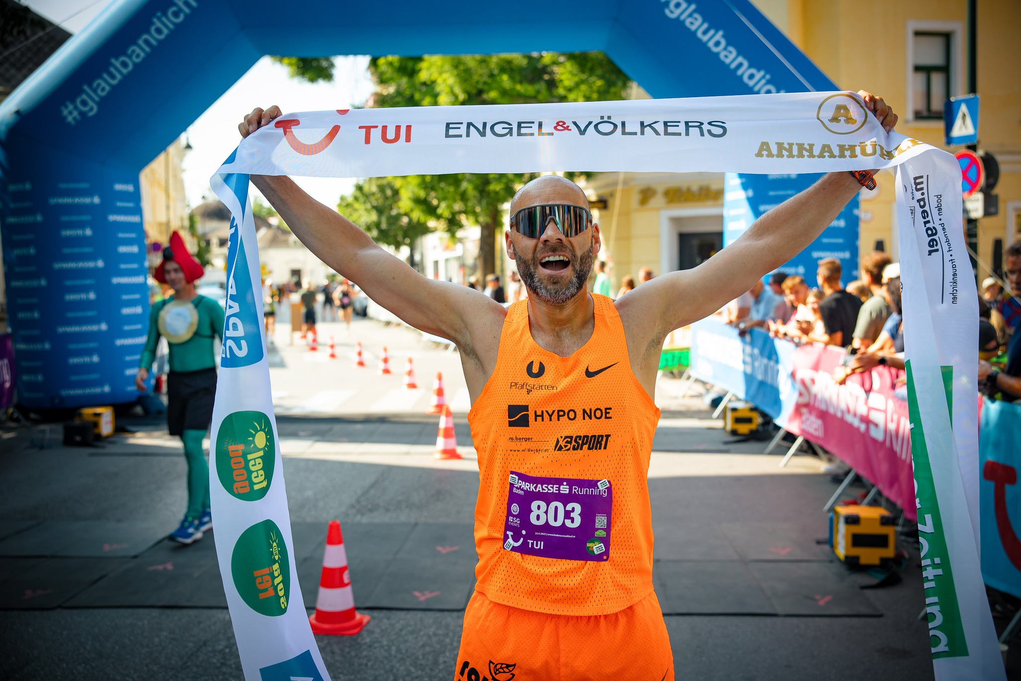 Badener - Der First Class Realitäten Halbmarathon ist eines der ...