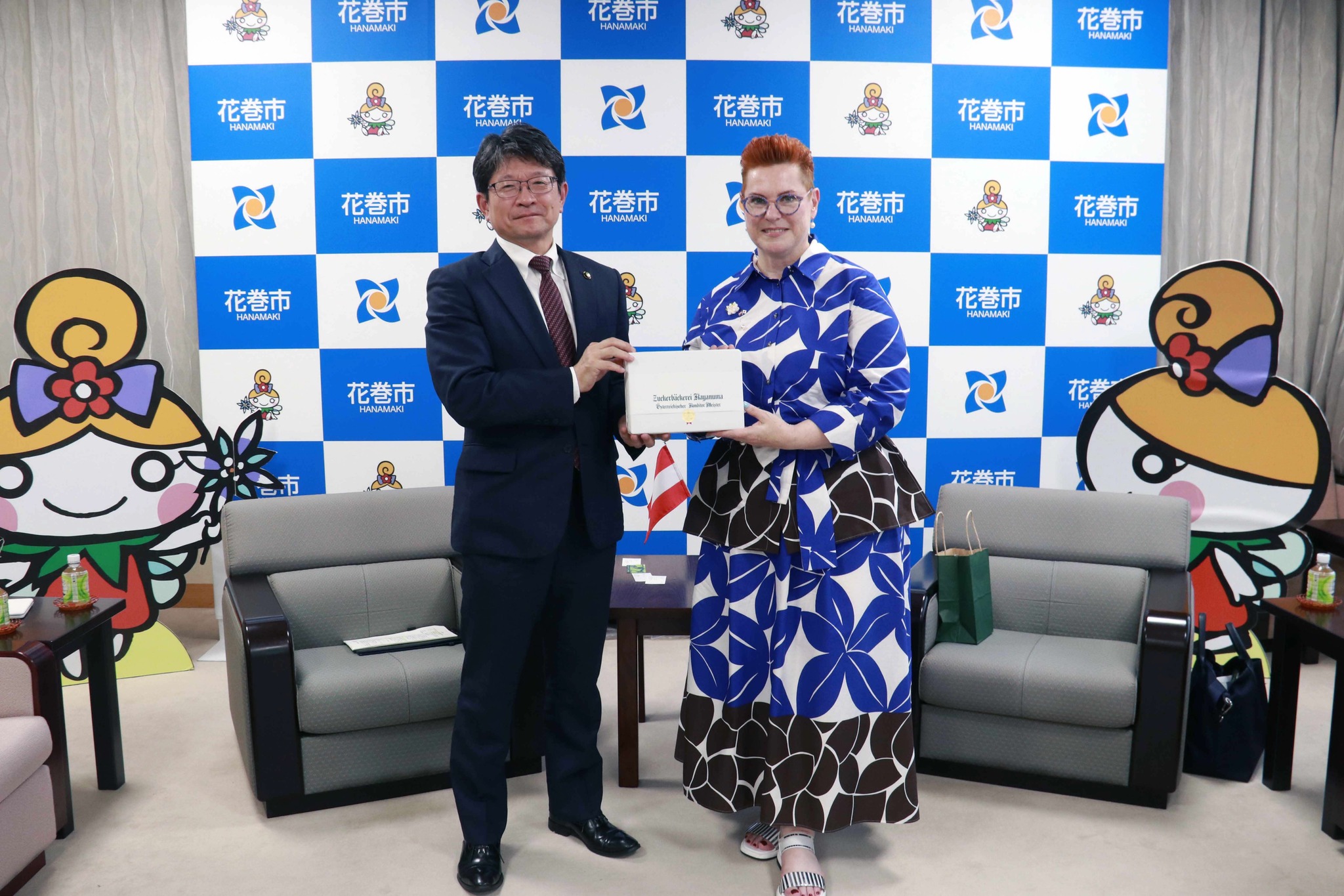 o*u様 銀製 ベルト バックル ✨表彰記念品✨ 全国都道府県議會議長會 在京オーストリア大使館からシグリット・ベルカ特命全権大使が小原市長
