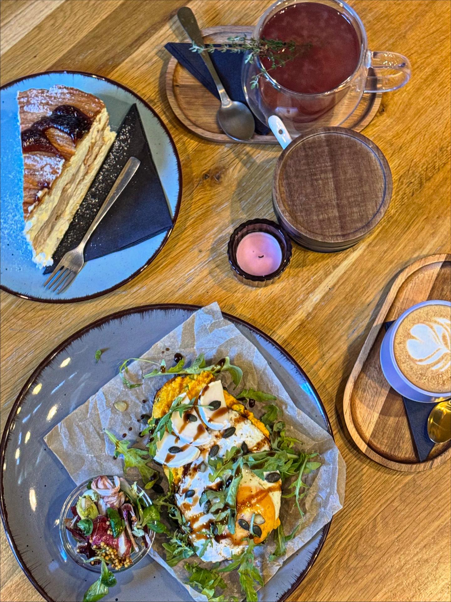 CAFE PERÓN - Léto je stále s námi😊Přijďte osvěžit naší zmrzlinou a máme ...