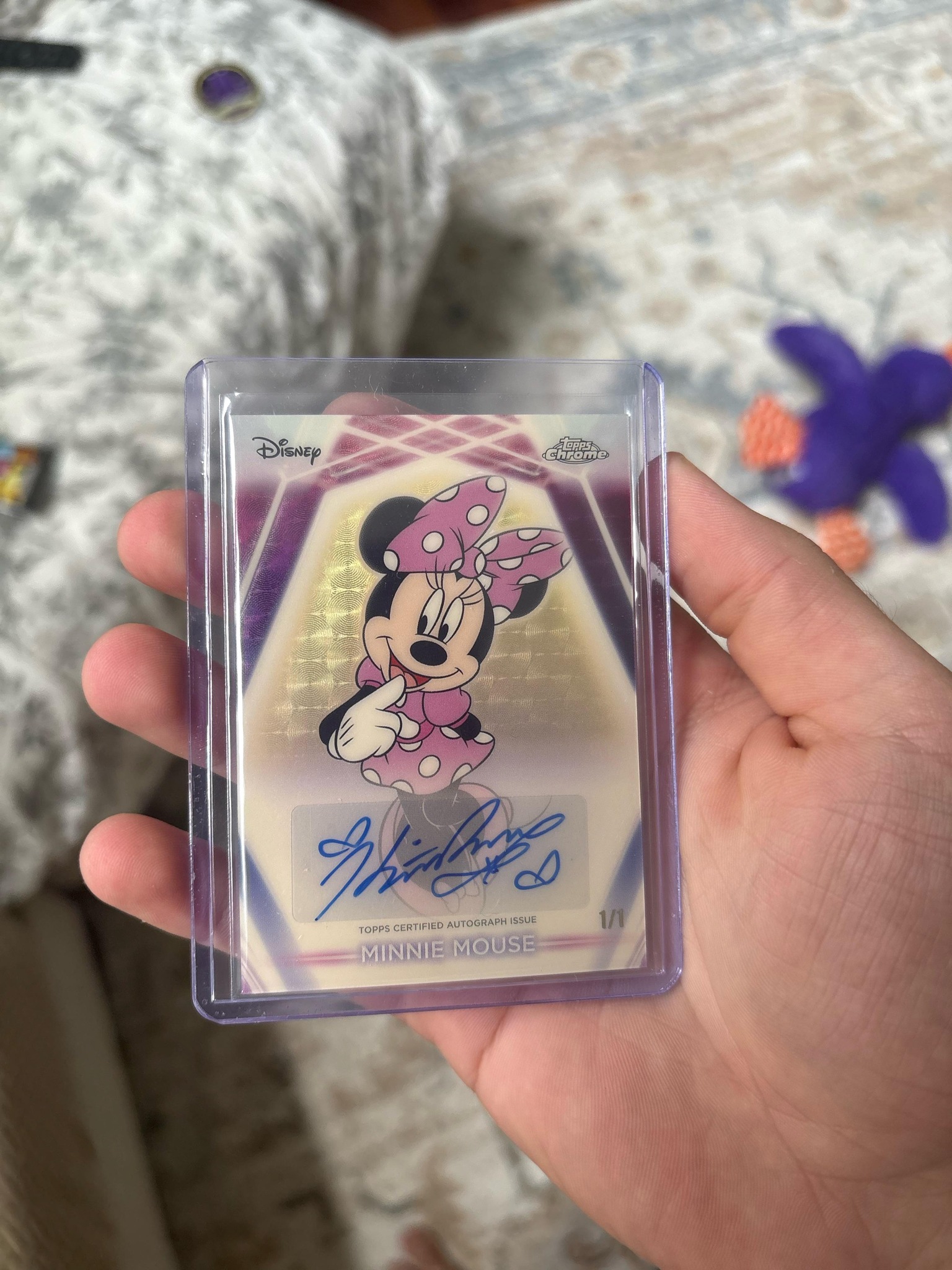 Just pulled Minnie 1/1 Auto Super Refractor!! Disney Neon - $25