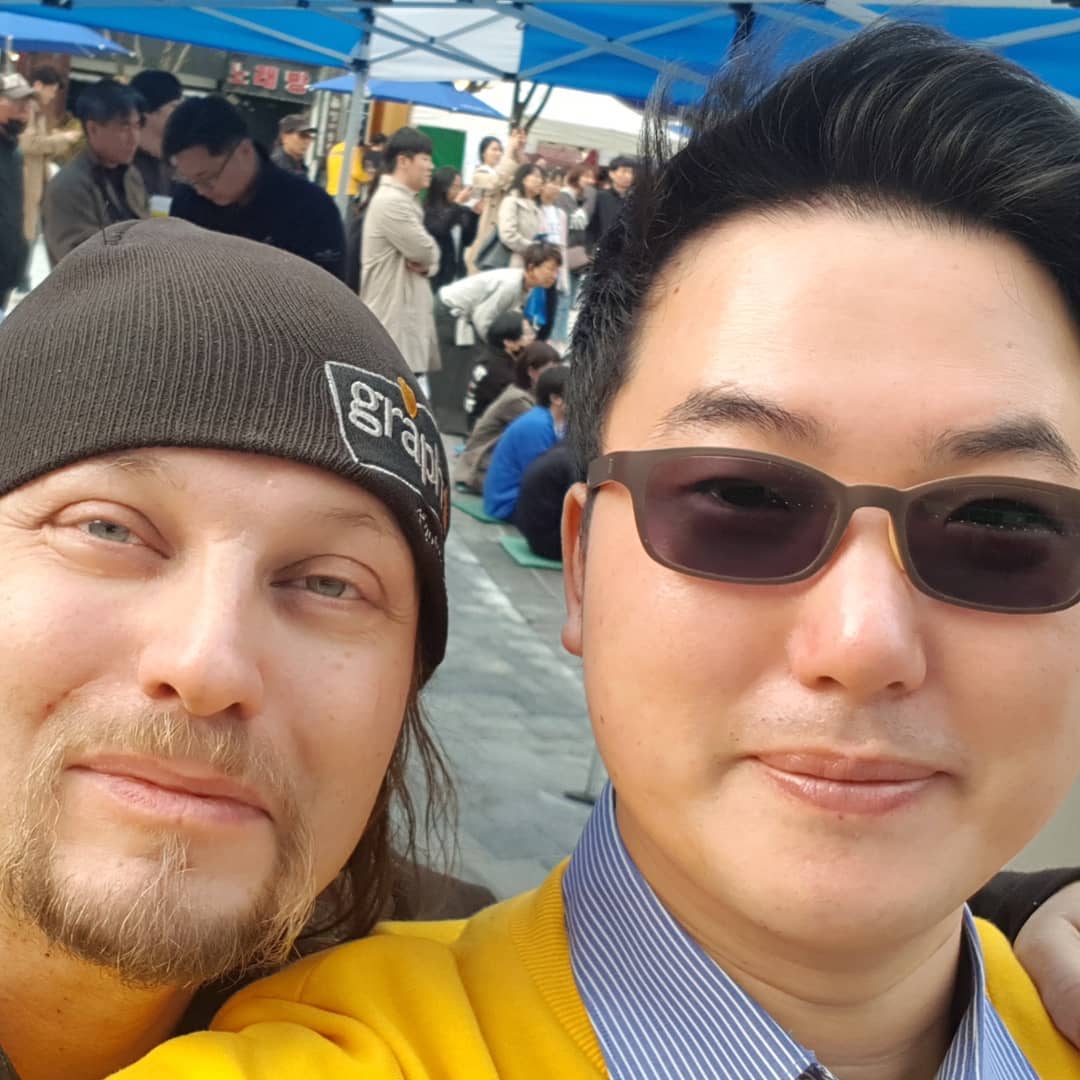 두잉 DoEng - 두잉 DoEng added a new photo.