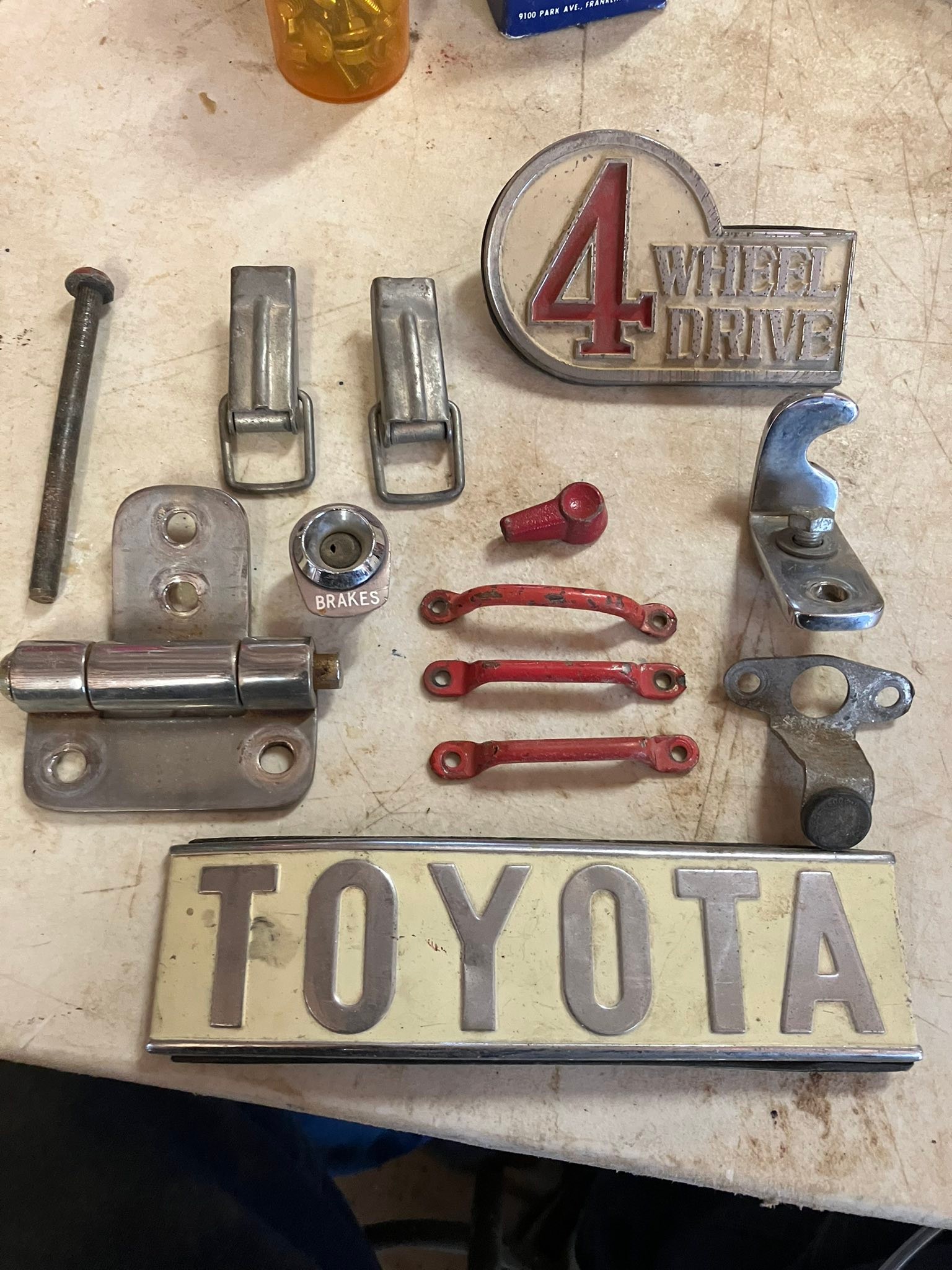 TOYOTA LANDCRUISER FJ-40