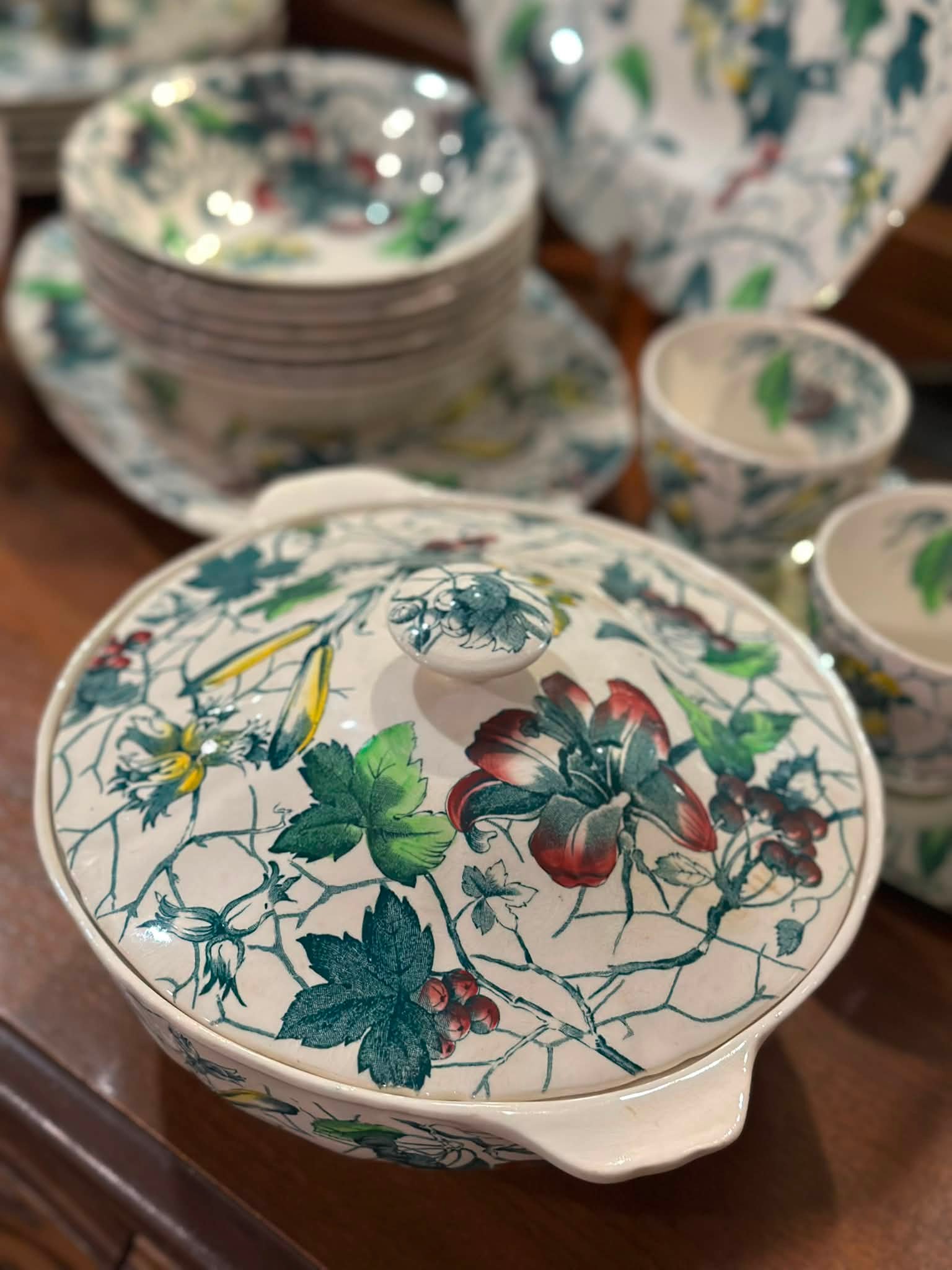 イギリスアンティーク Alfred Meakin バラ柄 ボウル２４cm Vintage English Alfred Meakin Bourbon Lily china colors