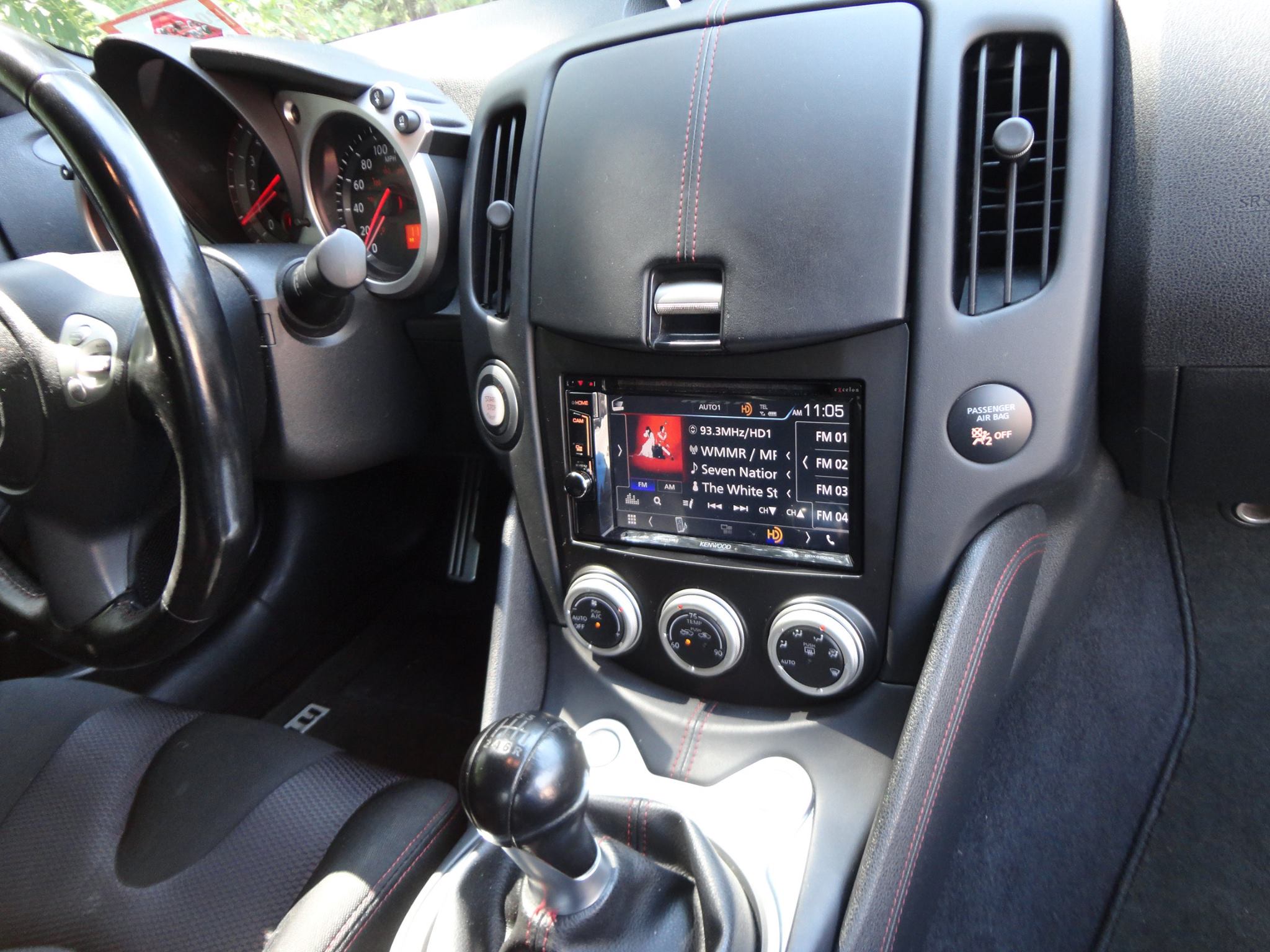 Nismo and Kenwood collaborate on KH-CRZ50T wireless headphones