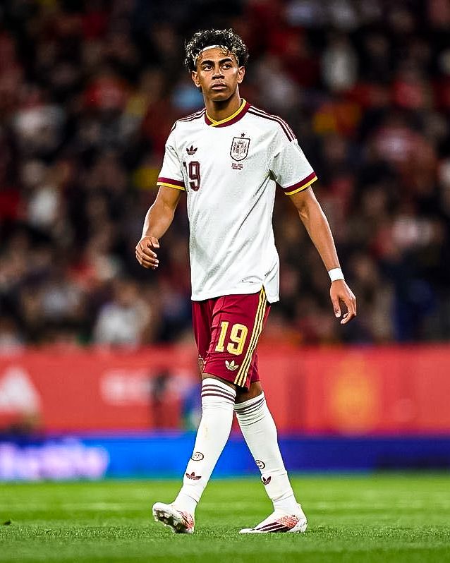 🚨 Spain 🇪🇸 will wear their away kit against France