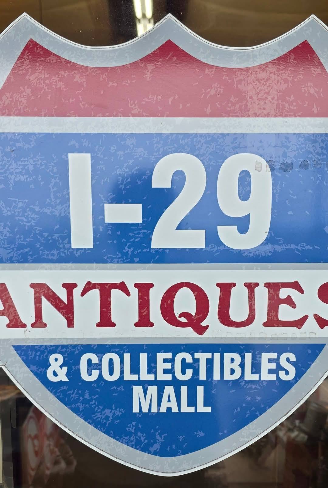 「ミスター２９骨董用品店」 I-29 Antiques & Collectibles Mall | Tea SD