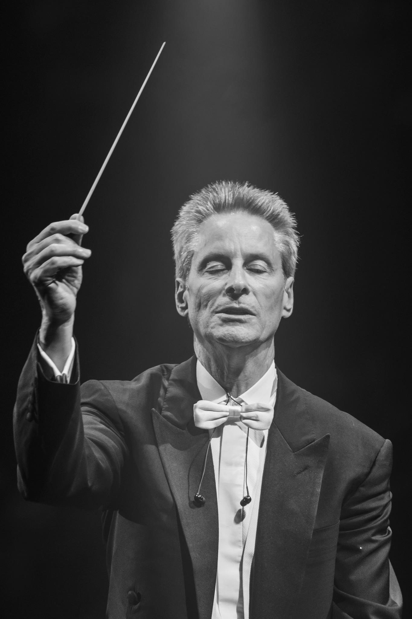 a-beautiful-audience-and-concert-maestro-steven-mercurio-facebook