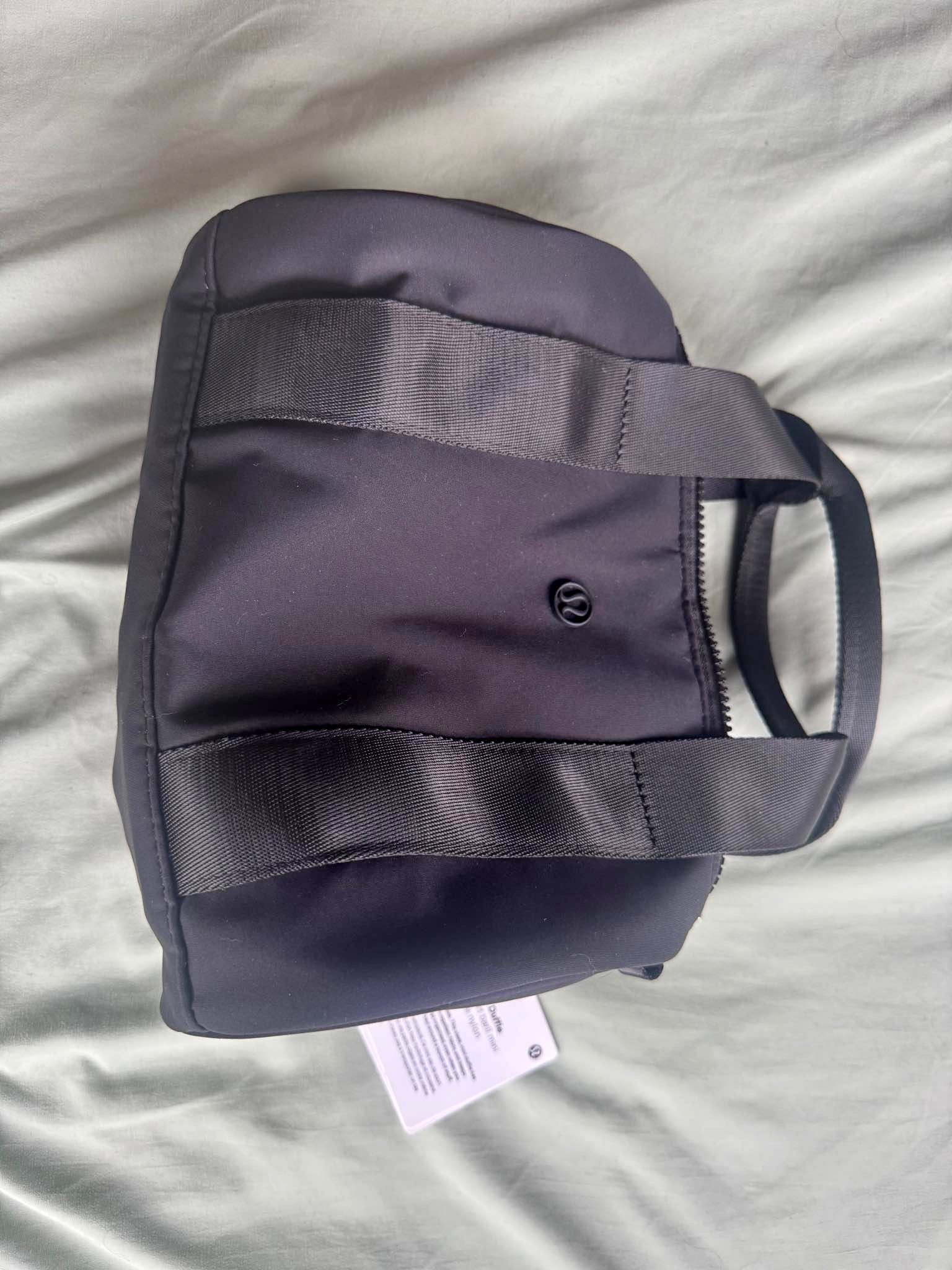 lululemon gym bag mini Lulu – Activewear_MD use to the next level NWT Lululemon Ruched Shoulder Bag