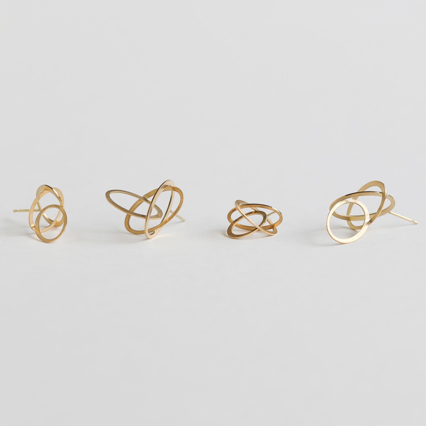 Pfütze - 惑星軌道 / ピアス﻿ Planetary orbits / Pierced earring 