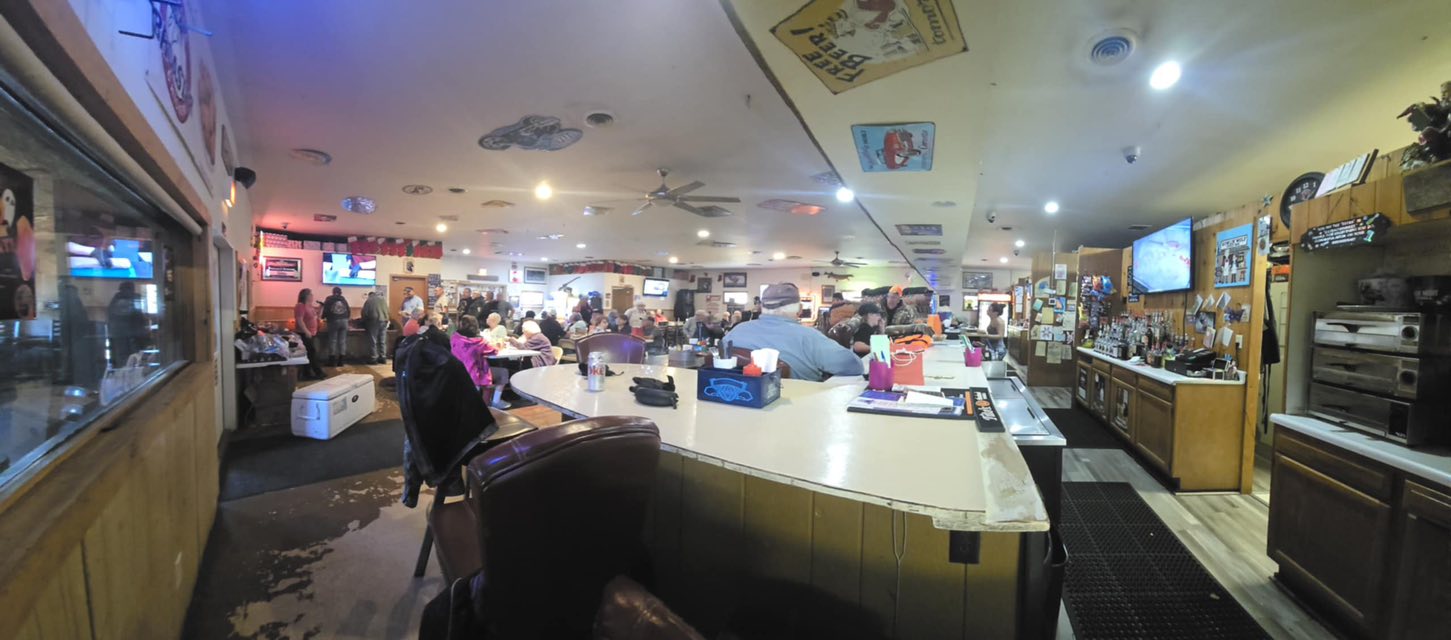 Howlin' Wolf Creek Bar added a... - Howlin' Wolf Creek Bar